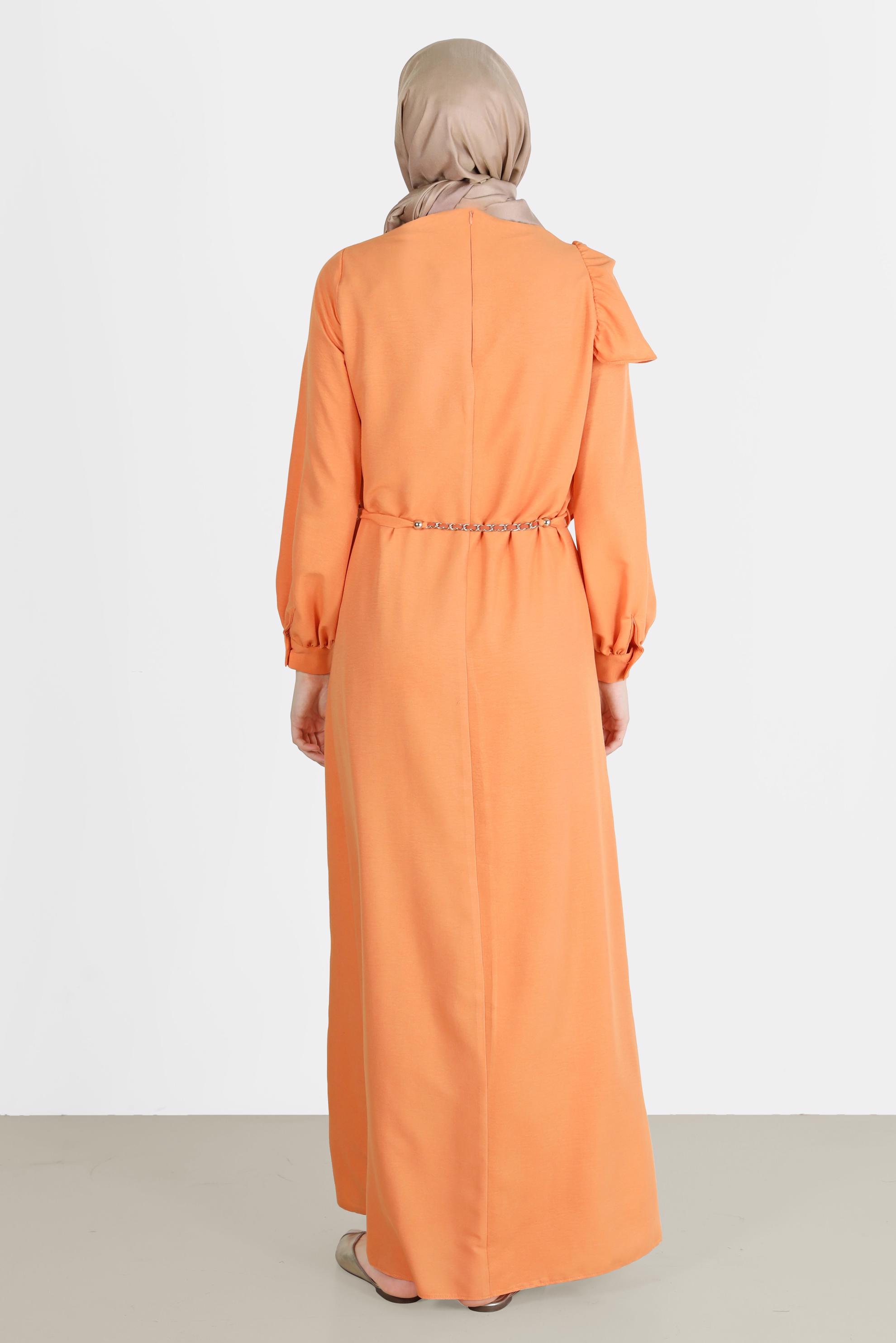 Tesettür giyim TURUNCU VOLAN DETAYLI METAL KUŞAKLI ELBİSE 42619 