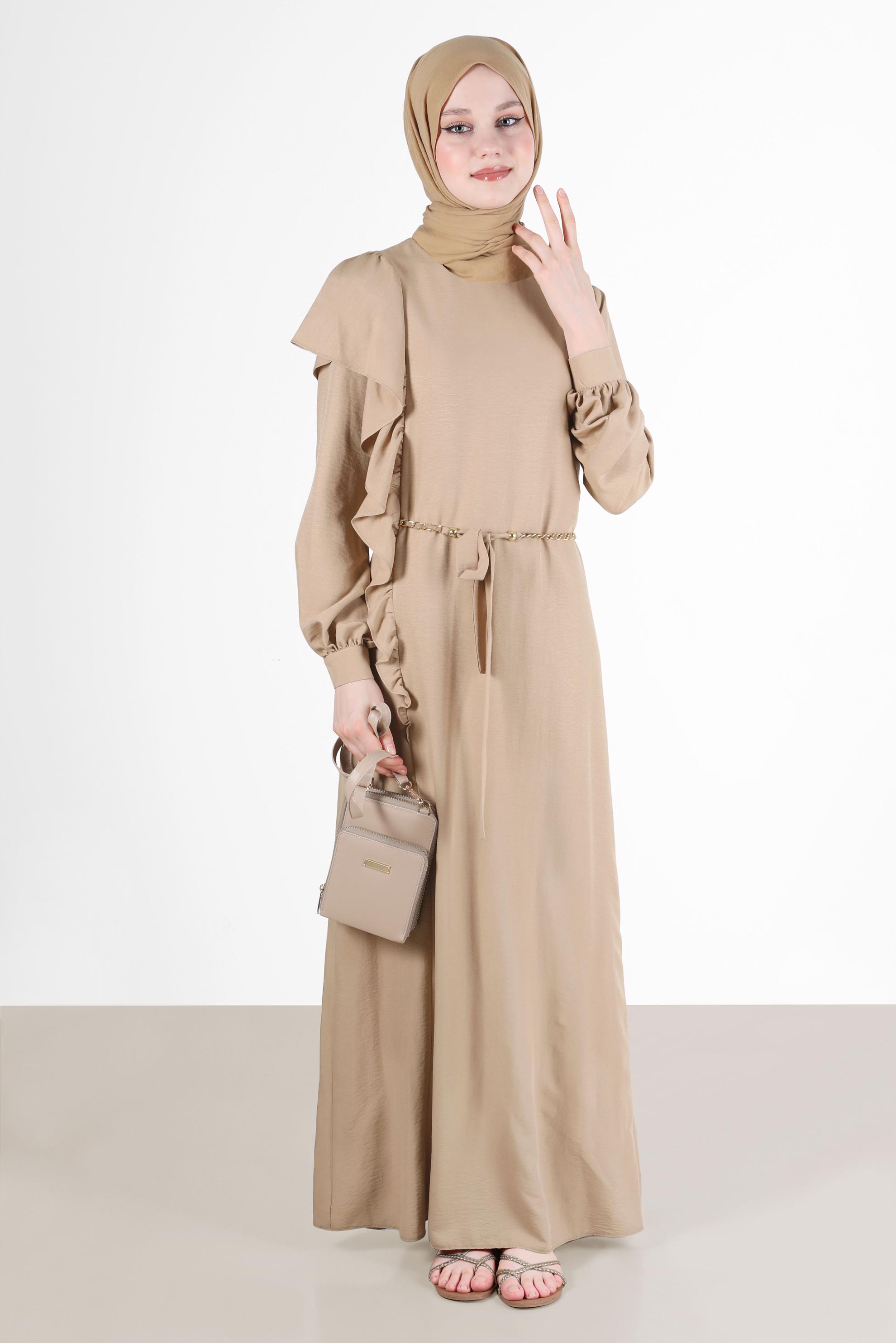 Tesettür giyim KAHVE VOLAN DETAYLI METAL KUŞAKLI ELBİSE 42619 