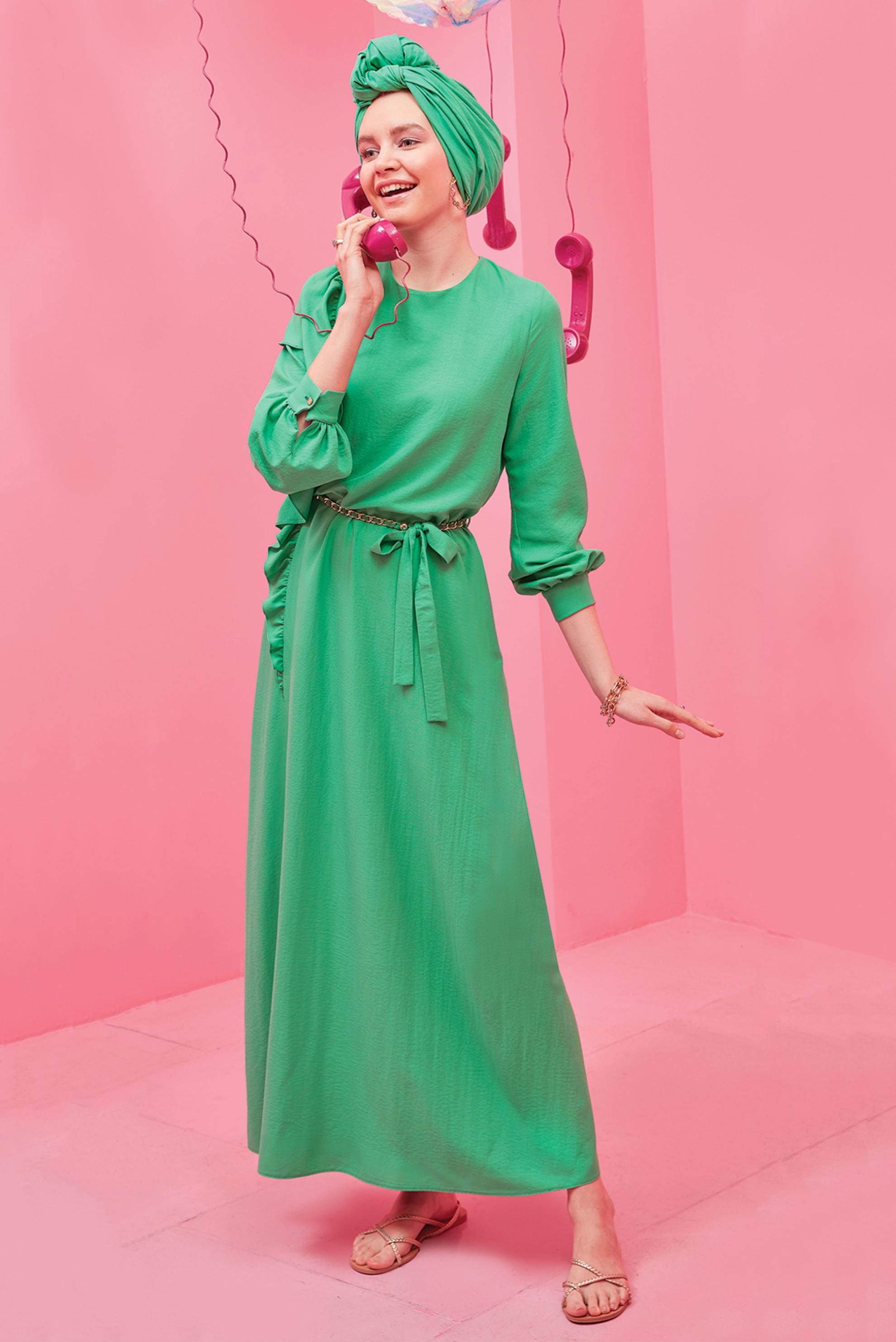 Tesettür giyim YEŞİL VOLAN DETAYLI METAL KUŞAKLI ELBİSE 42619 