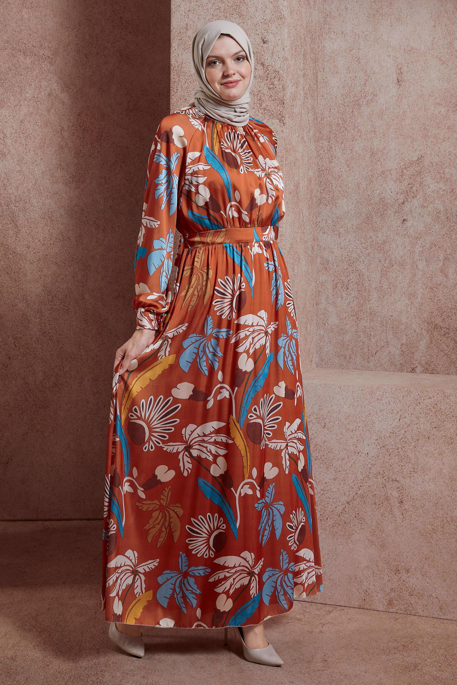 Tesettür giyim TURUNCU BAĞLAMA DETAYLI DESENLİ ELBİSE 42621