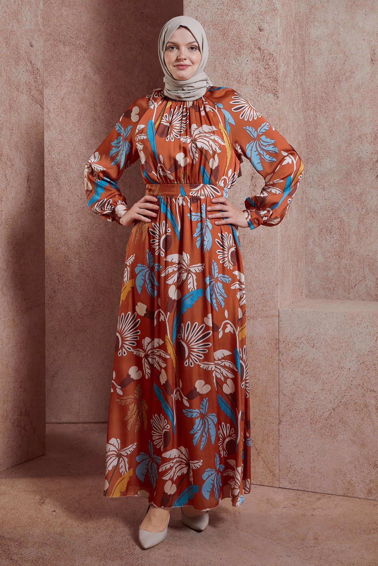 Tesettür giyim TURUNCU BAĞLAMA DETAYLI DESENLİ ELBİSE 42621