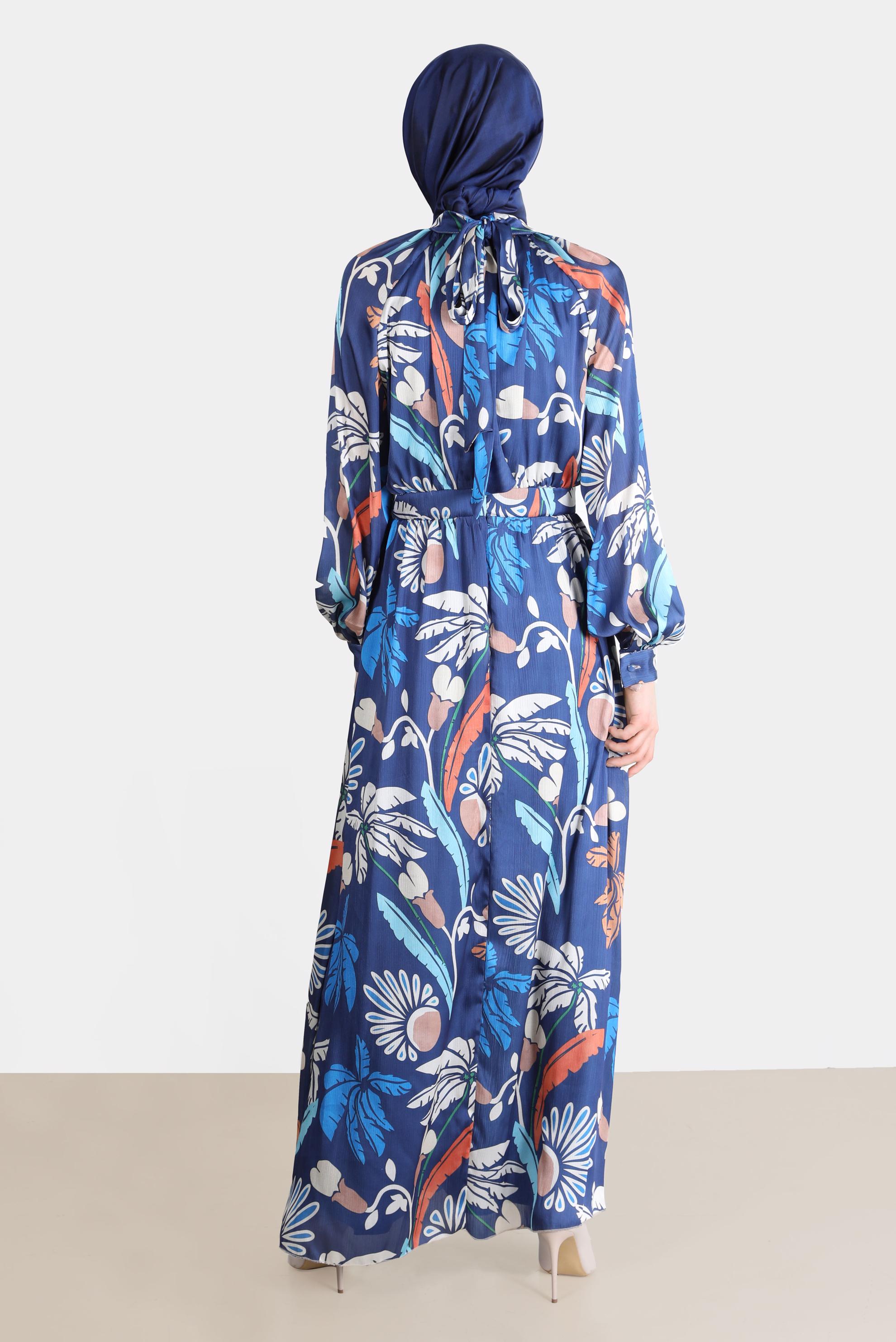 Tesettür giyim LACİVERT BAĞLAMA DETAYLI DESENLİ ELBİSE 42621