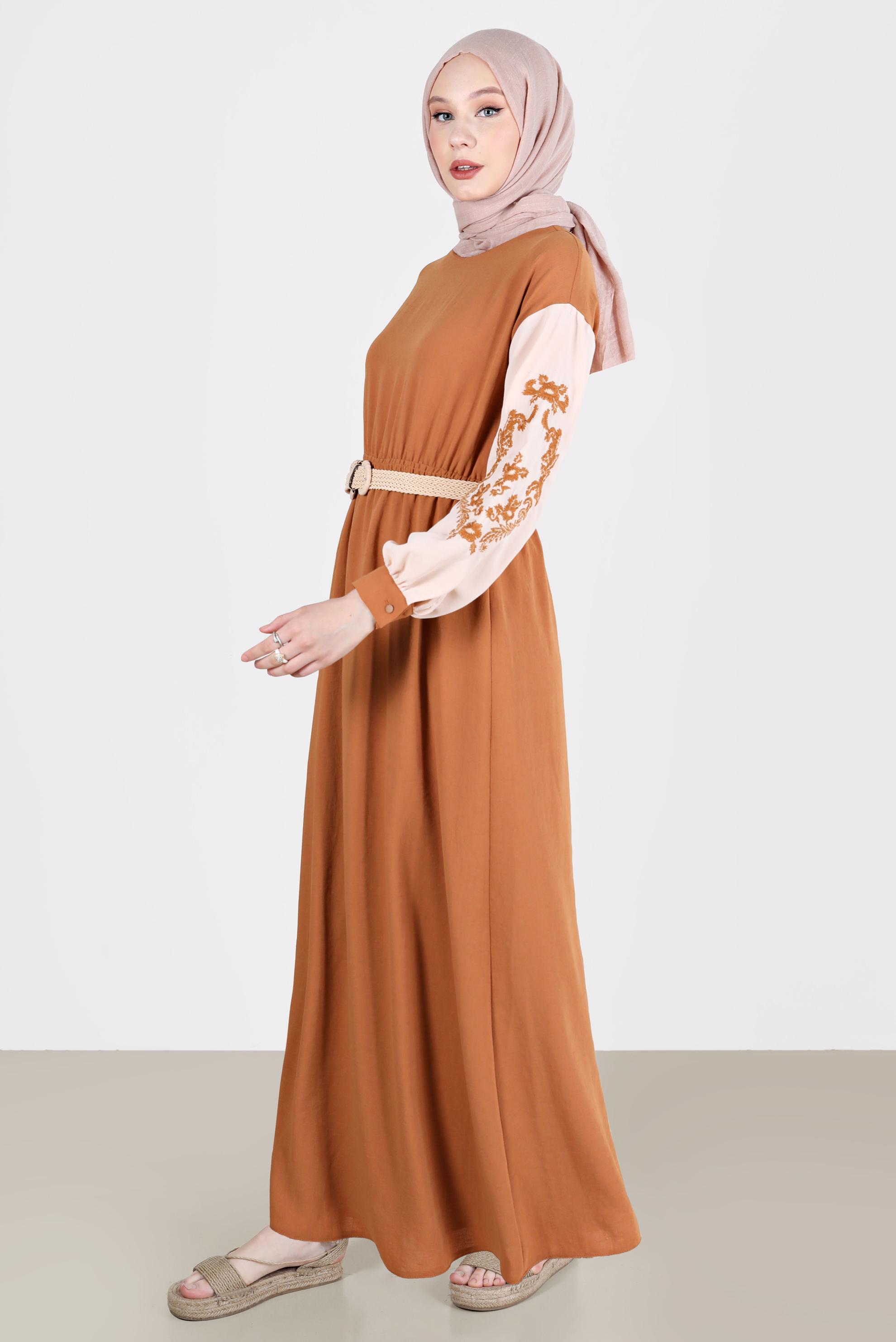 Tesettür giyim KAHVE KOLLARI NAKIŞLI ELBİSE 42623