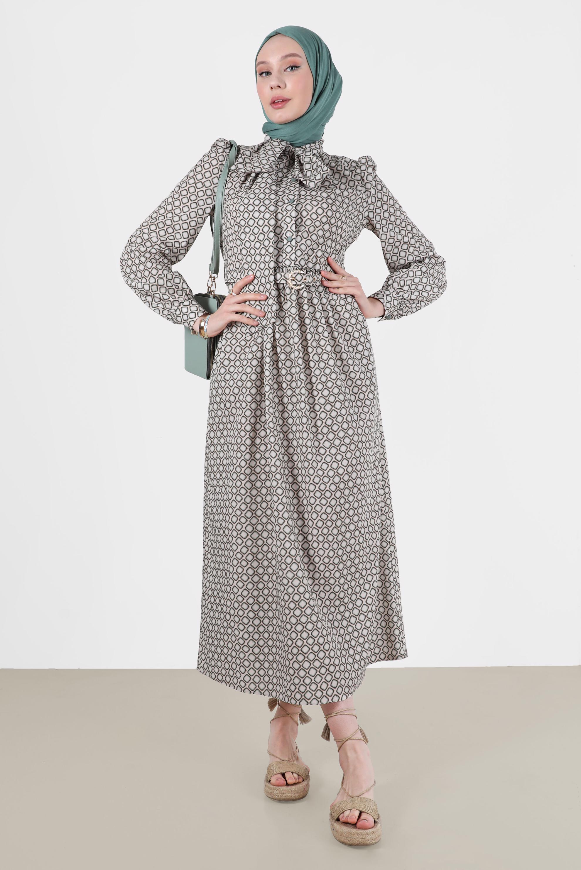 Tesettür giyim HAKİ YAKASI BAĞLAMALI DESENLİ ELBİSE 42631 