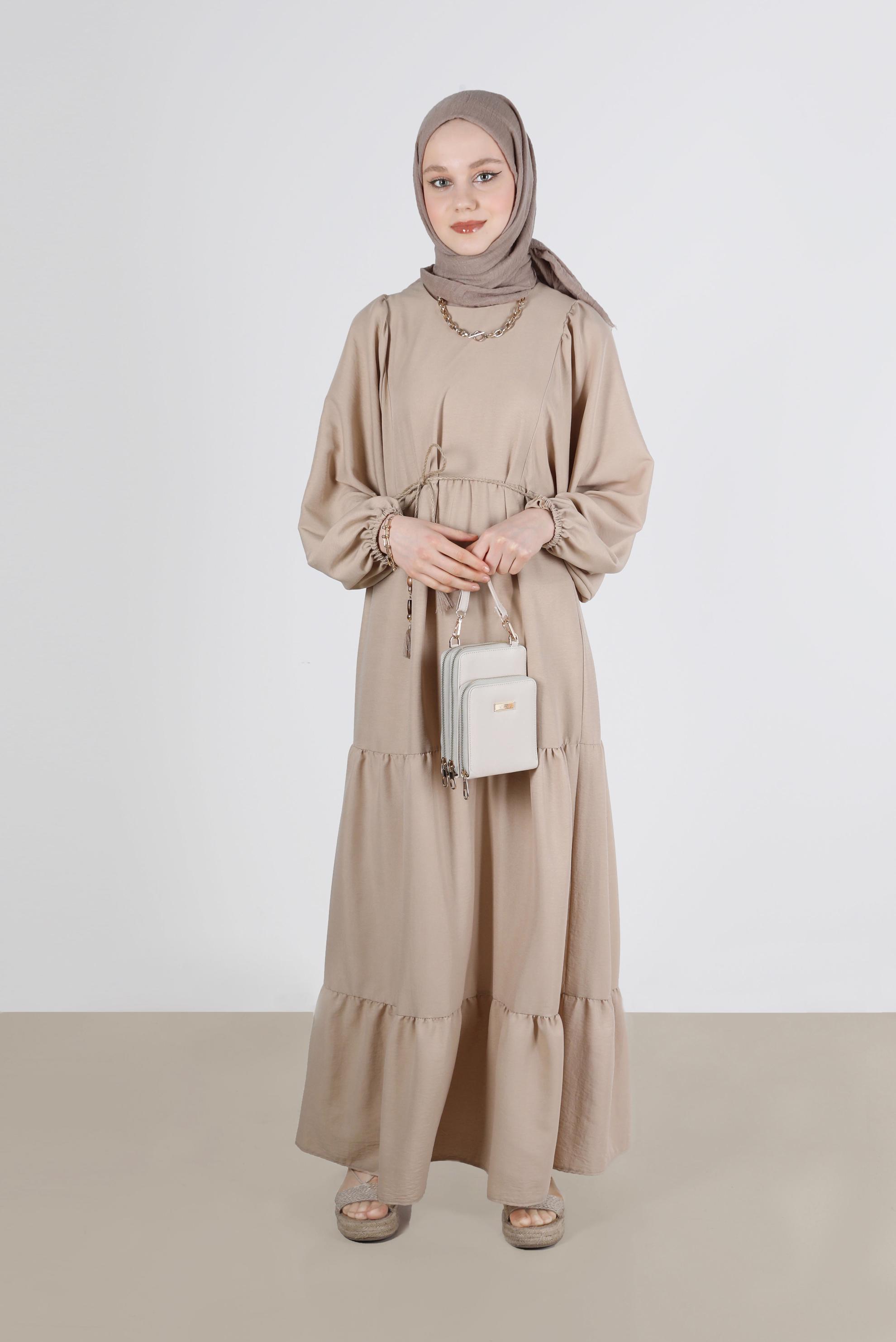 Tesettür giyim BEJ MANŞETLERİ LASTİKLİ ELBİSE 42632 