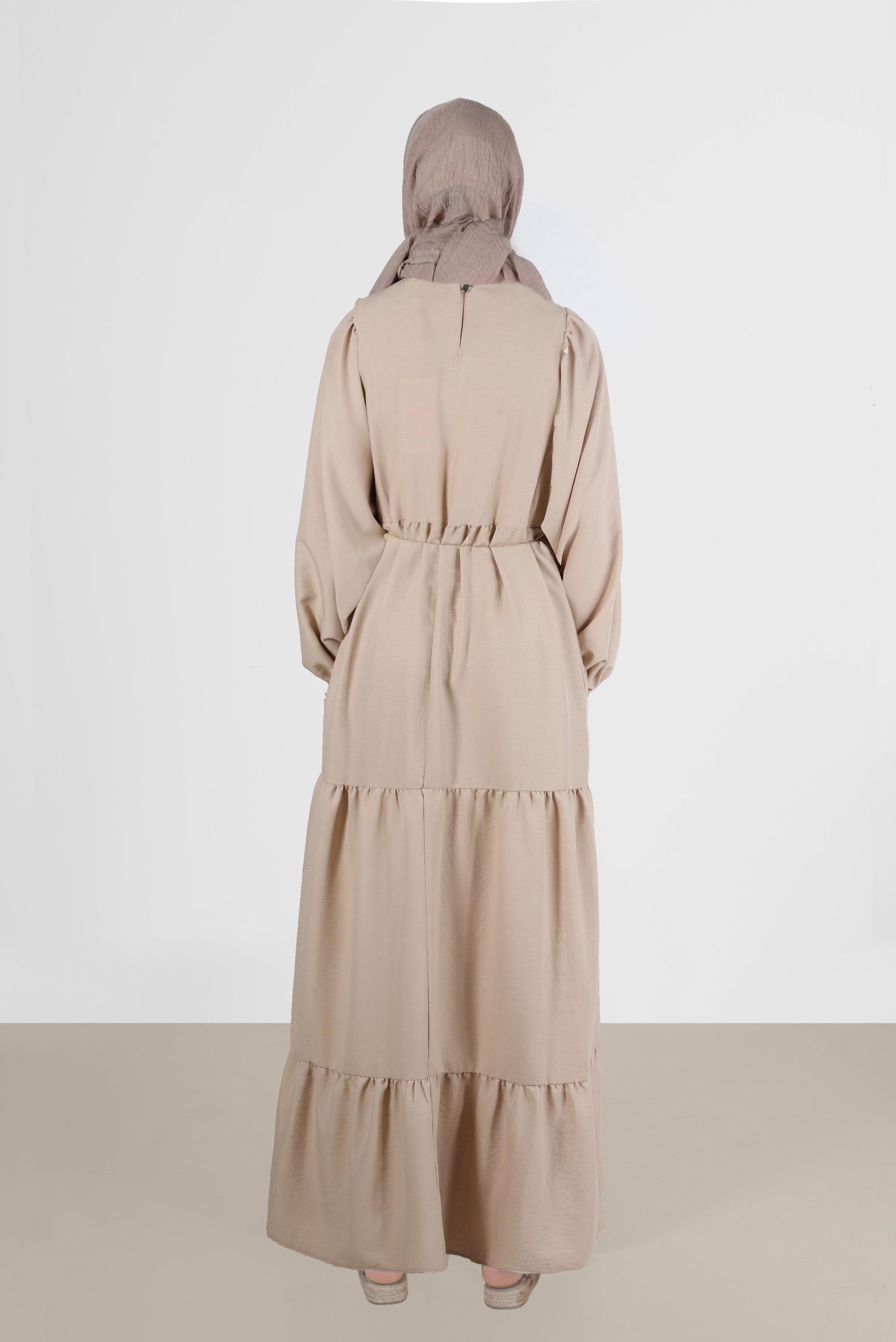 Tesettür giyim BEJ MANŞETLERİ LASTİKLİ ELBİSE 42632 