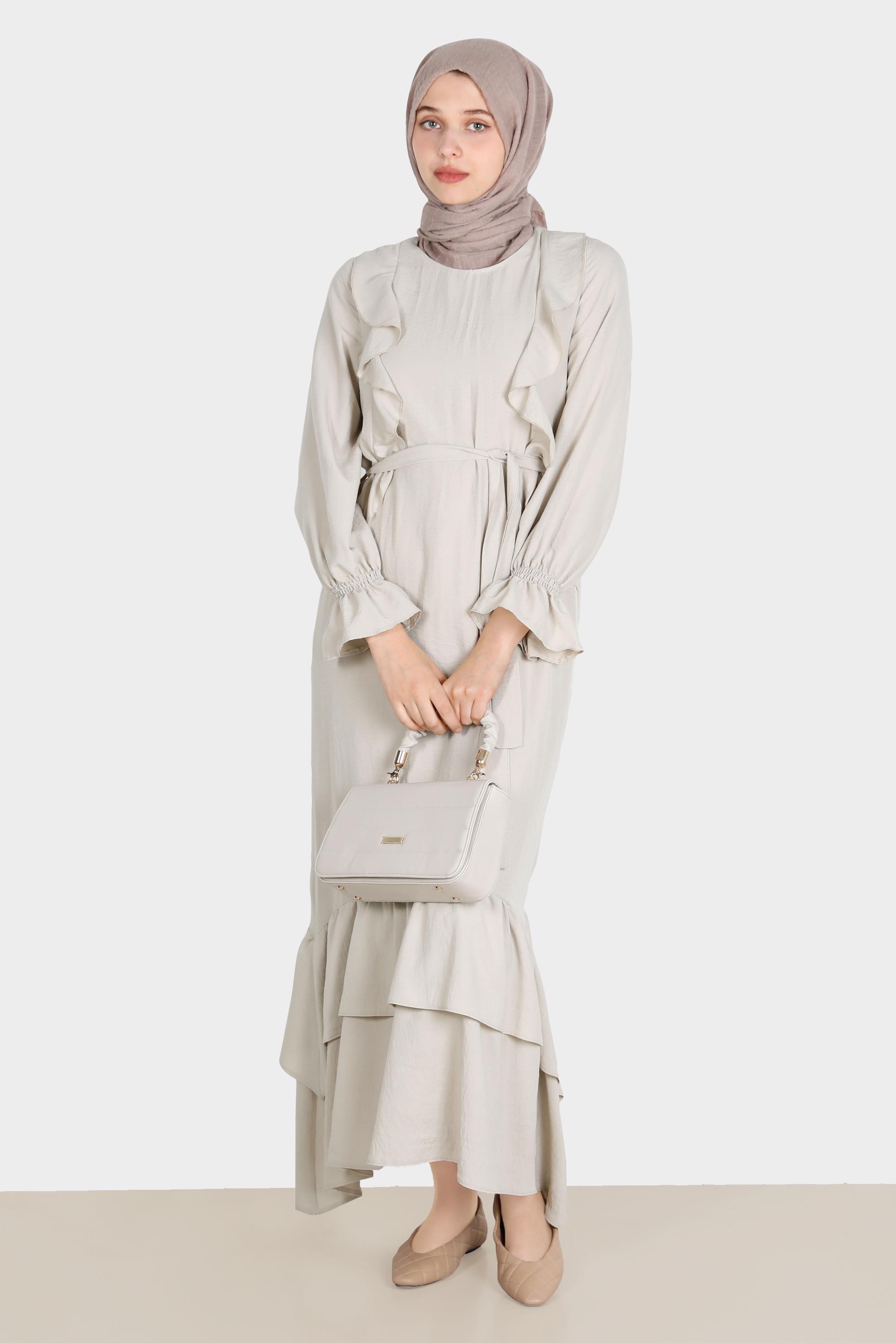 Tesettür giyim BEJ VOLAN DETAYLI KUŞAKLI ELBİSE 42633 
