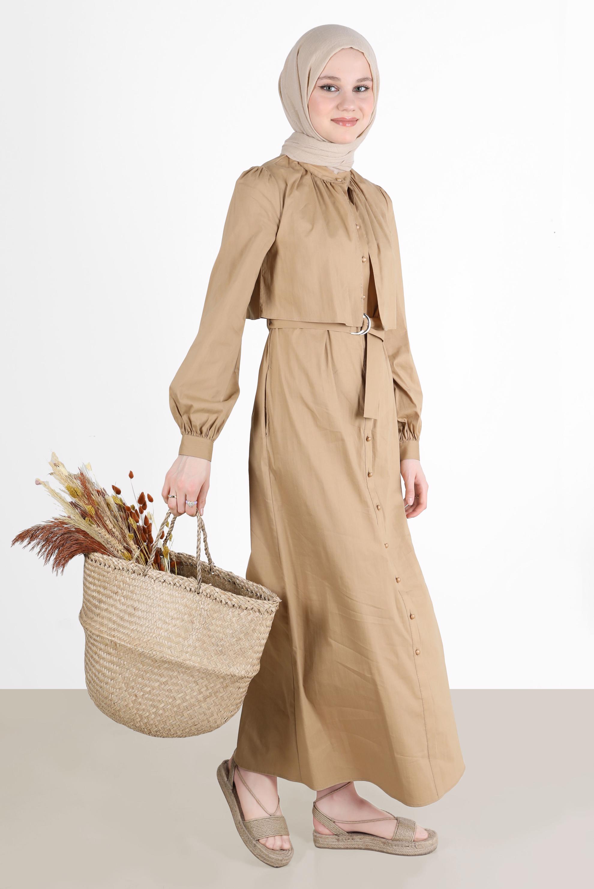 Tesettür giyim KAHVE BOYDAN DÜĞMELİ KEMERLİ ELBİSE 42634 