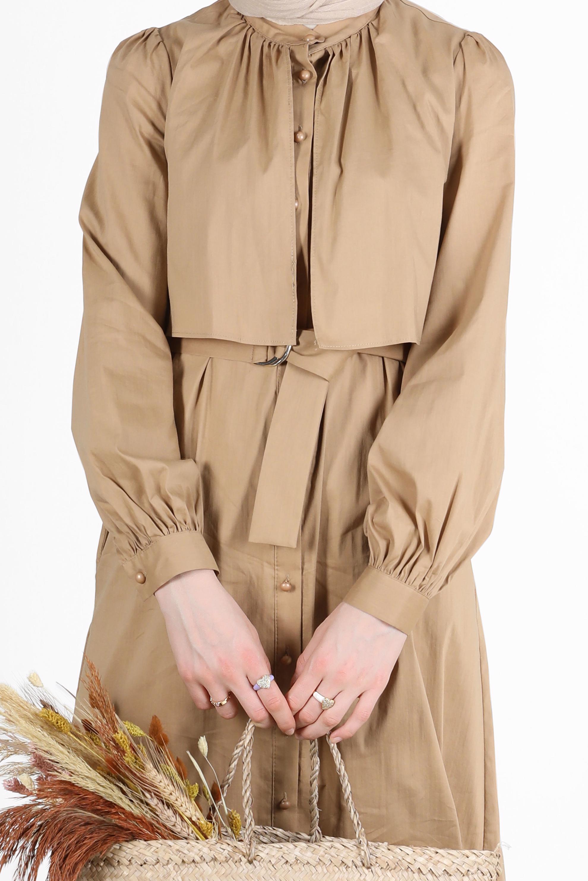 Tesettür giyim KAHVE BOYDAN DÜĞMELİ KEMERLİ ELBİSE 42634 