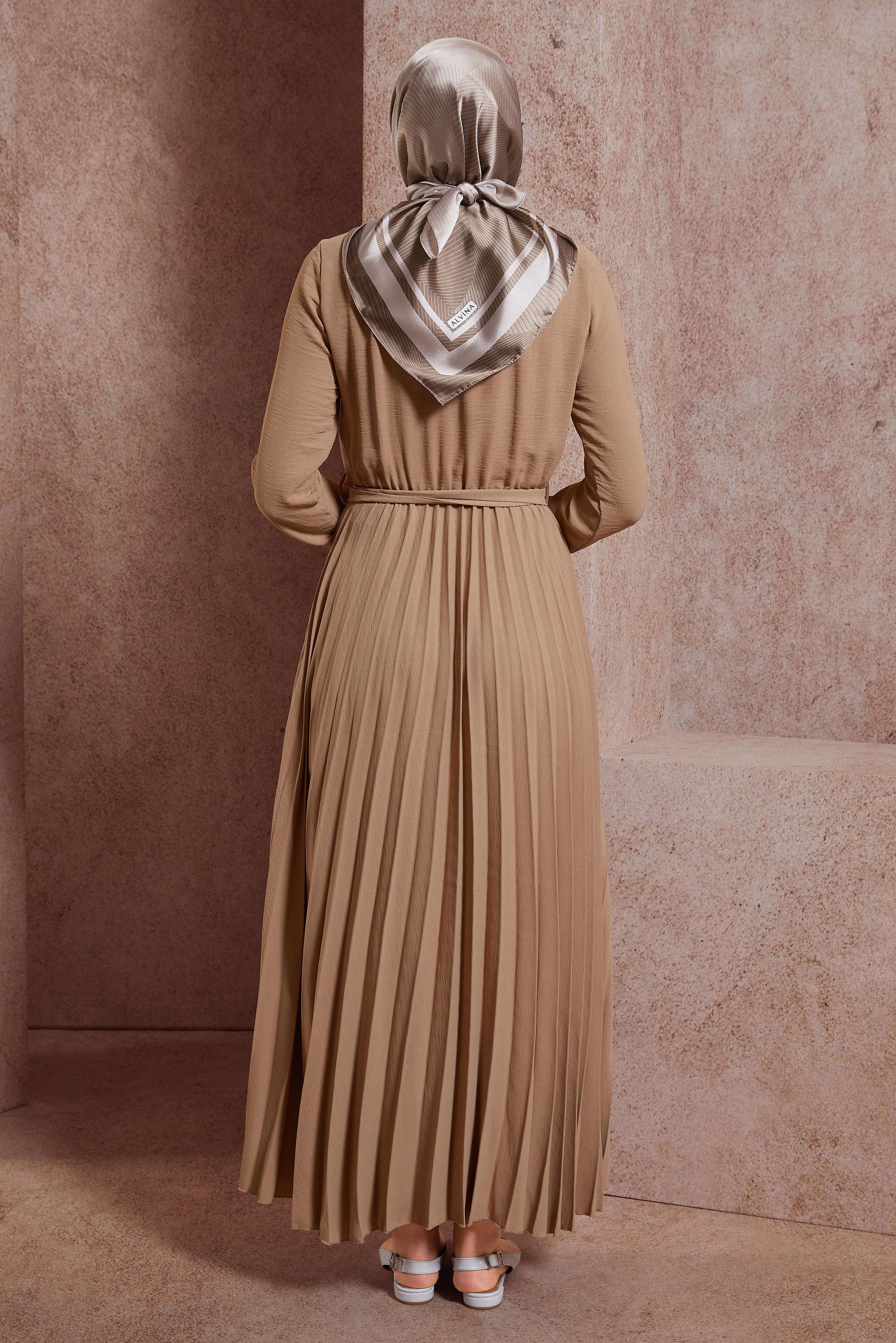 Tesettür giyim KAHVE ETEĞİ PİLELİ KUŞAKLI ELBİSE 42647 