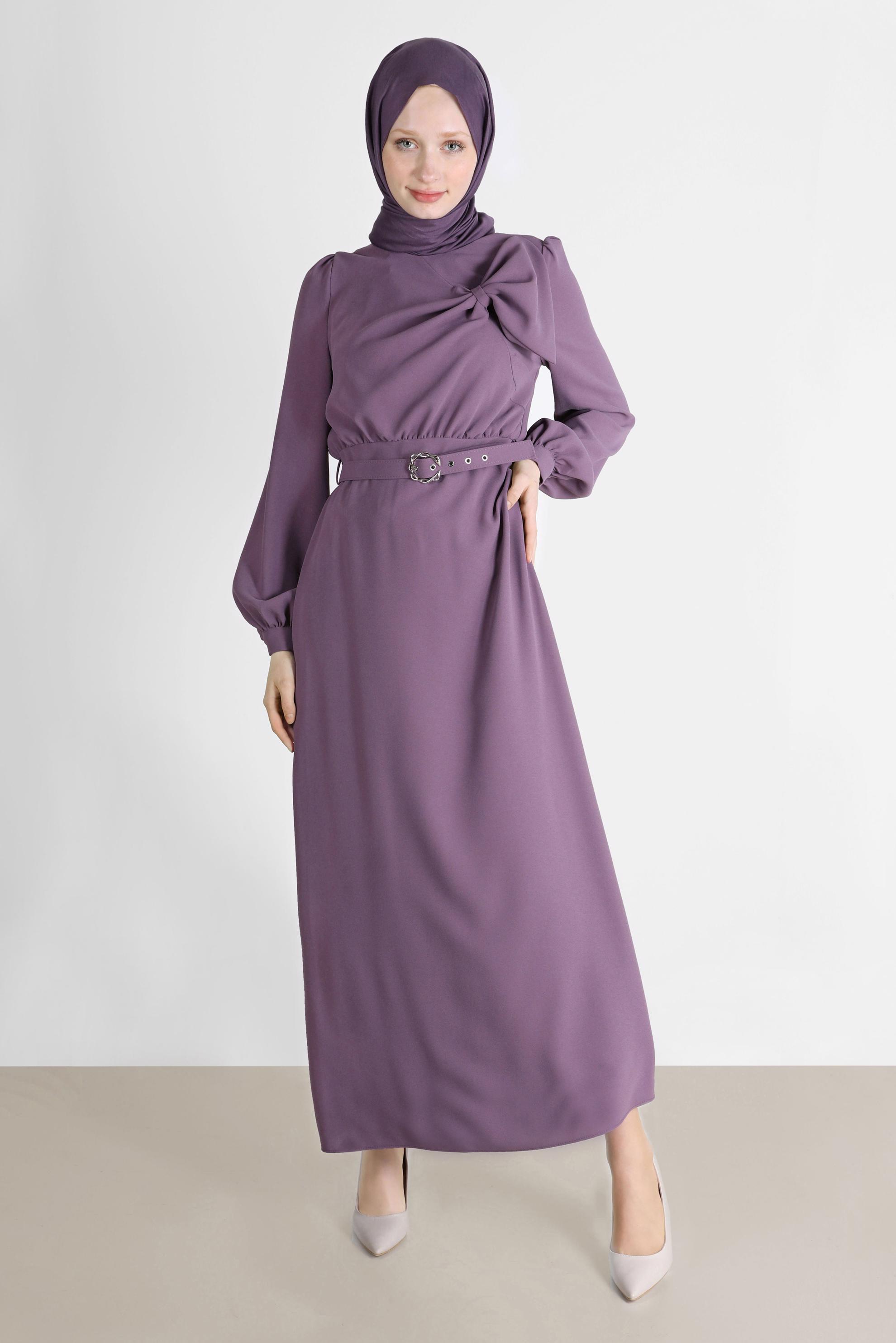 Tesettür giyim MOR FİYONK DETAYLI KEMERLİ ELBİSE 42649 