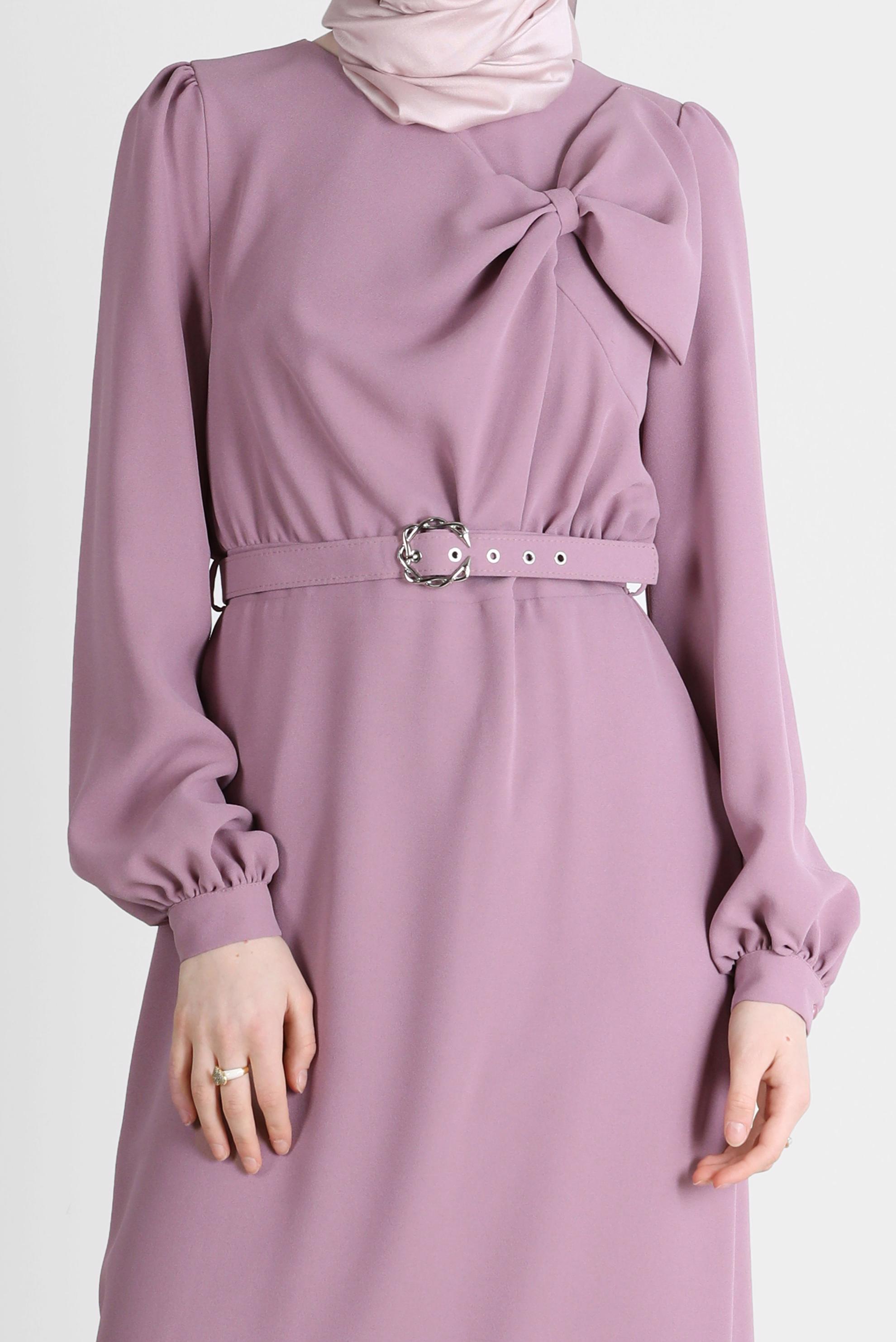Tesettür giyim PUDRA FİYONK DETAYLI KEMERLİ ELBİSE 42649 