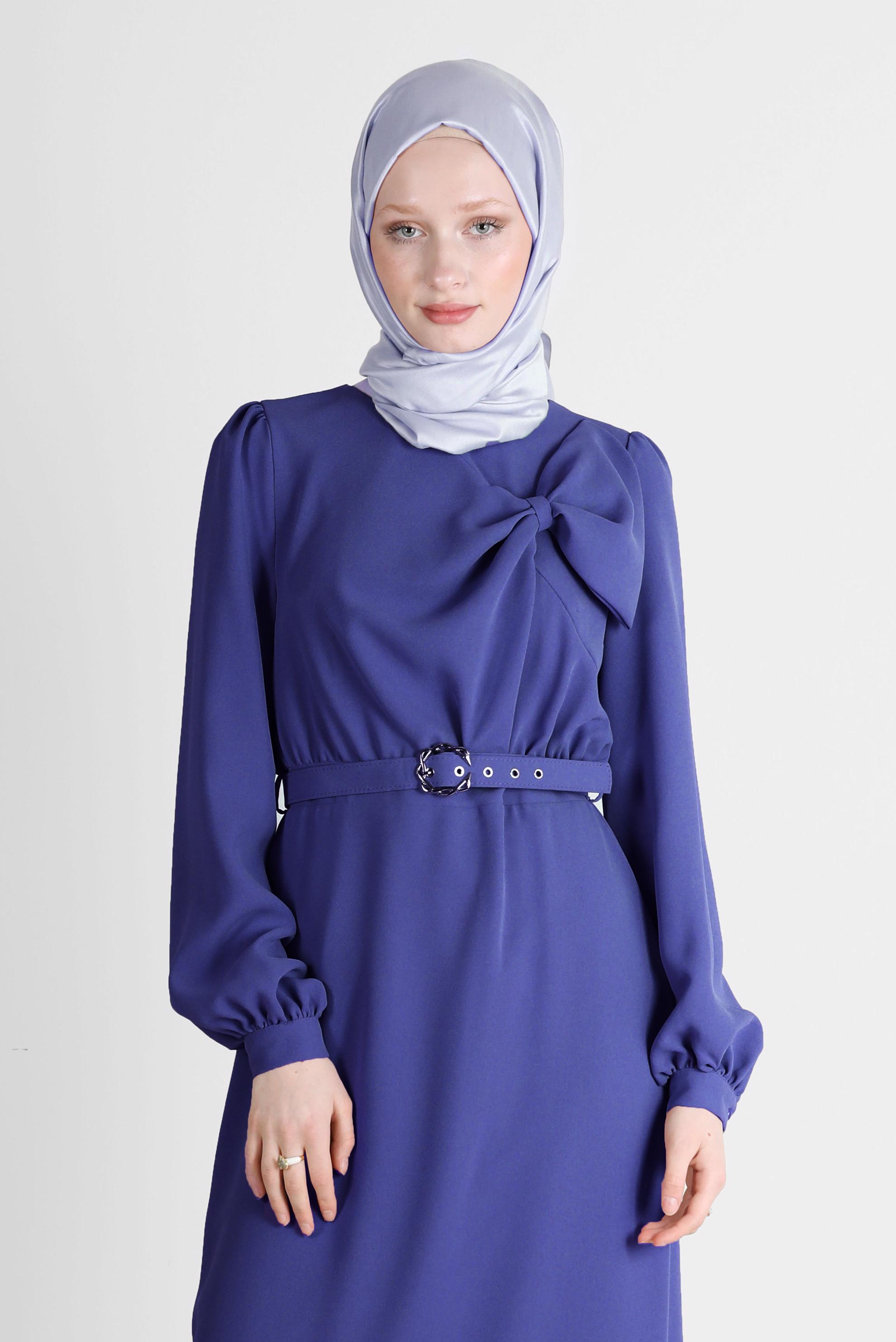 Tesettür giyim LACİVERT FİYONK DETAYLI KEMERLİ ELBİSE 42649 