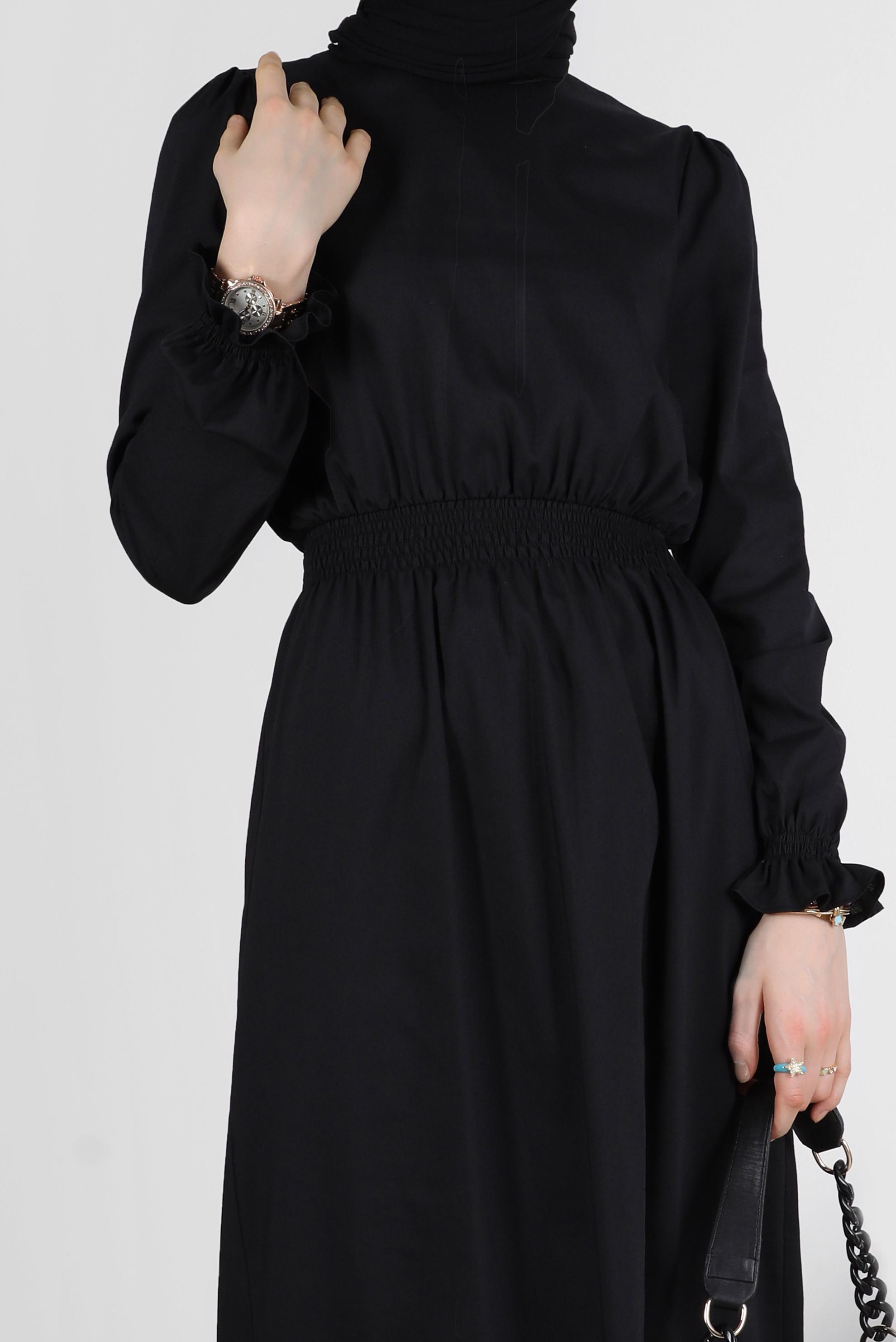 Tesettür giyim SİYAH BELİ VE MANŞETLERİ BÜZGÜLÜ PAMUKLU ELBİSE 42693 