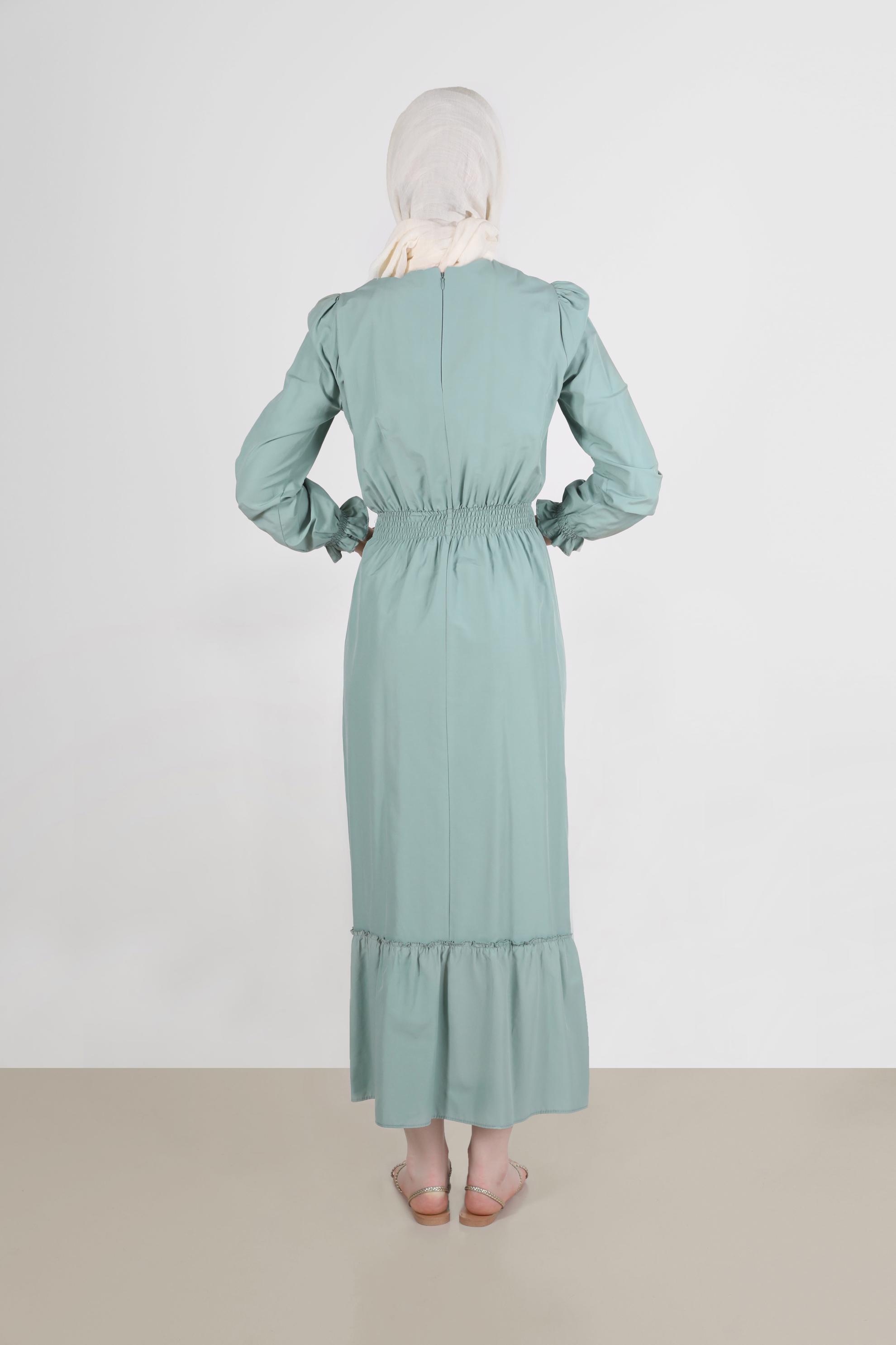 Tesettür giyim MAVİ BELİ VE MANŞETLERİ BÜZGÜLÜ PAMUKLU ELBİSE 42693 