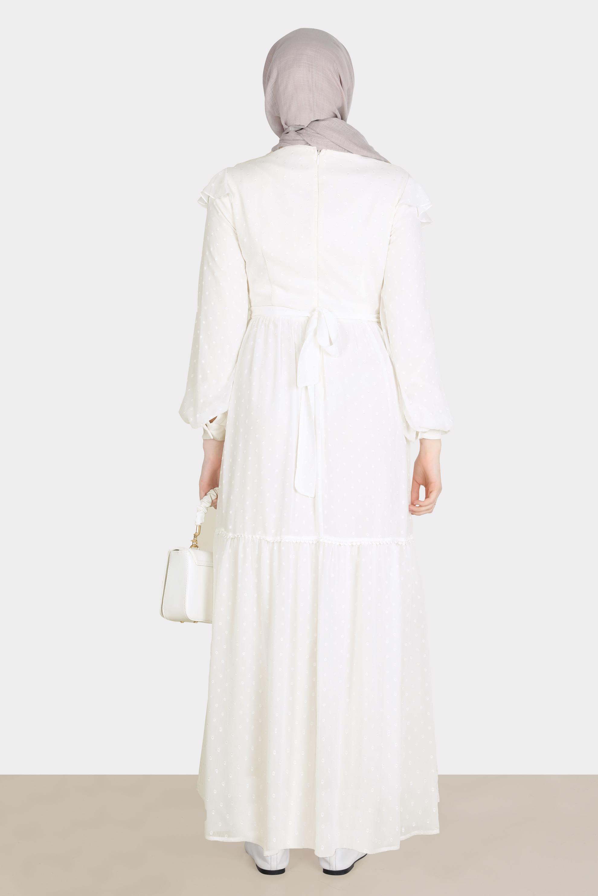 Tesettür giyim BEYAZ VOLANLI PUANTİYELİ ŞİFON ELBİSE 42698 