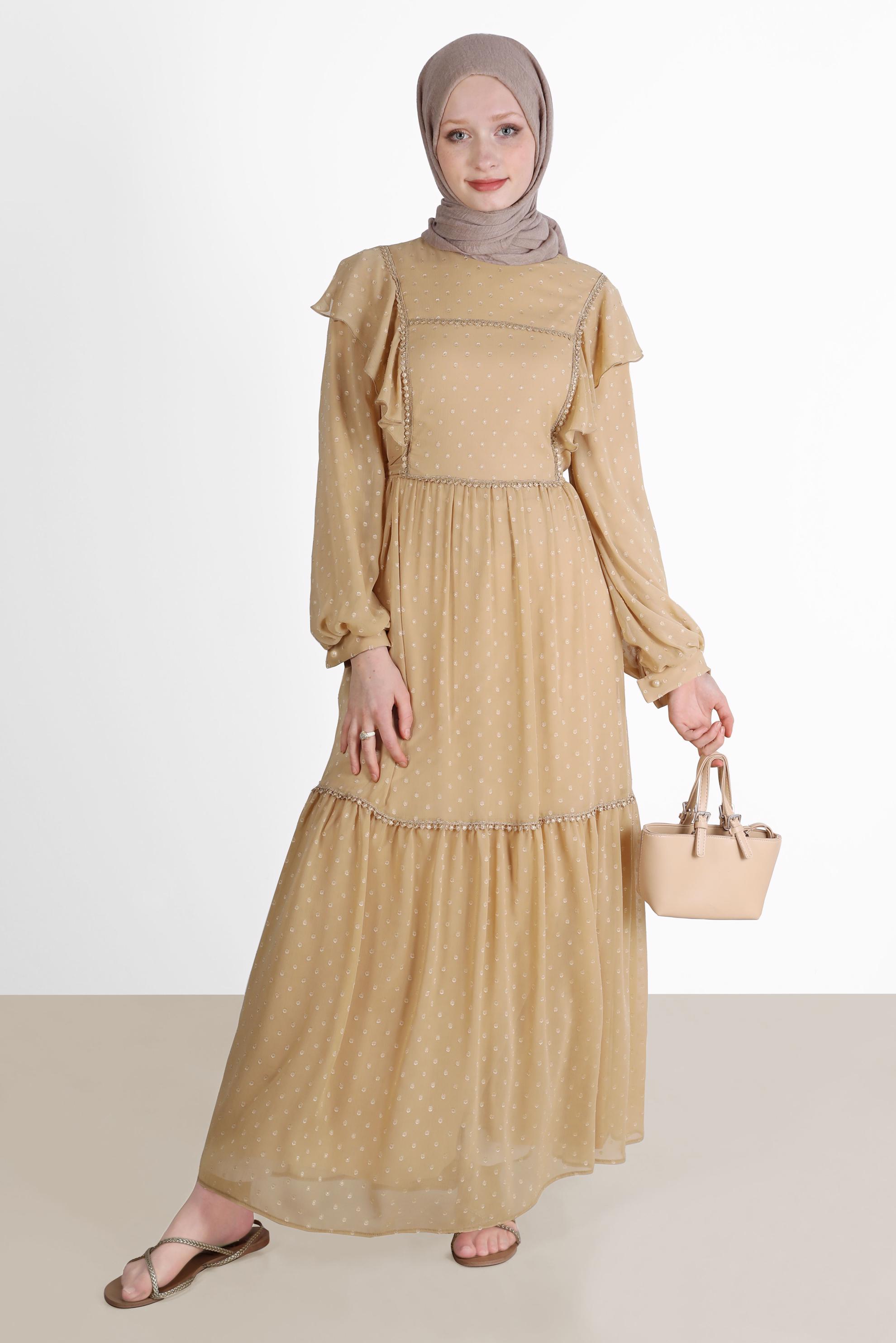 Tesettür giyim BEJ VOLANLI PUANTİYELİ ŞİFON ELBİSE 42698 