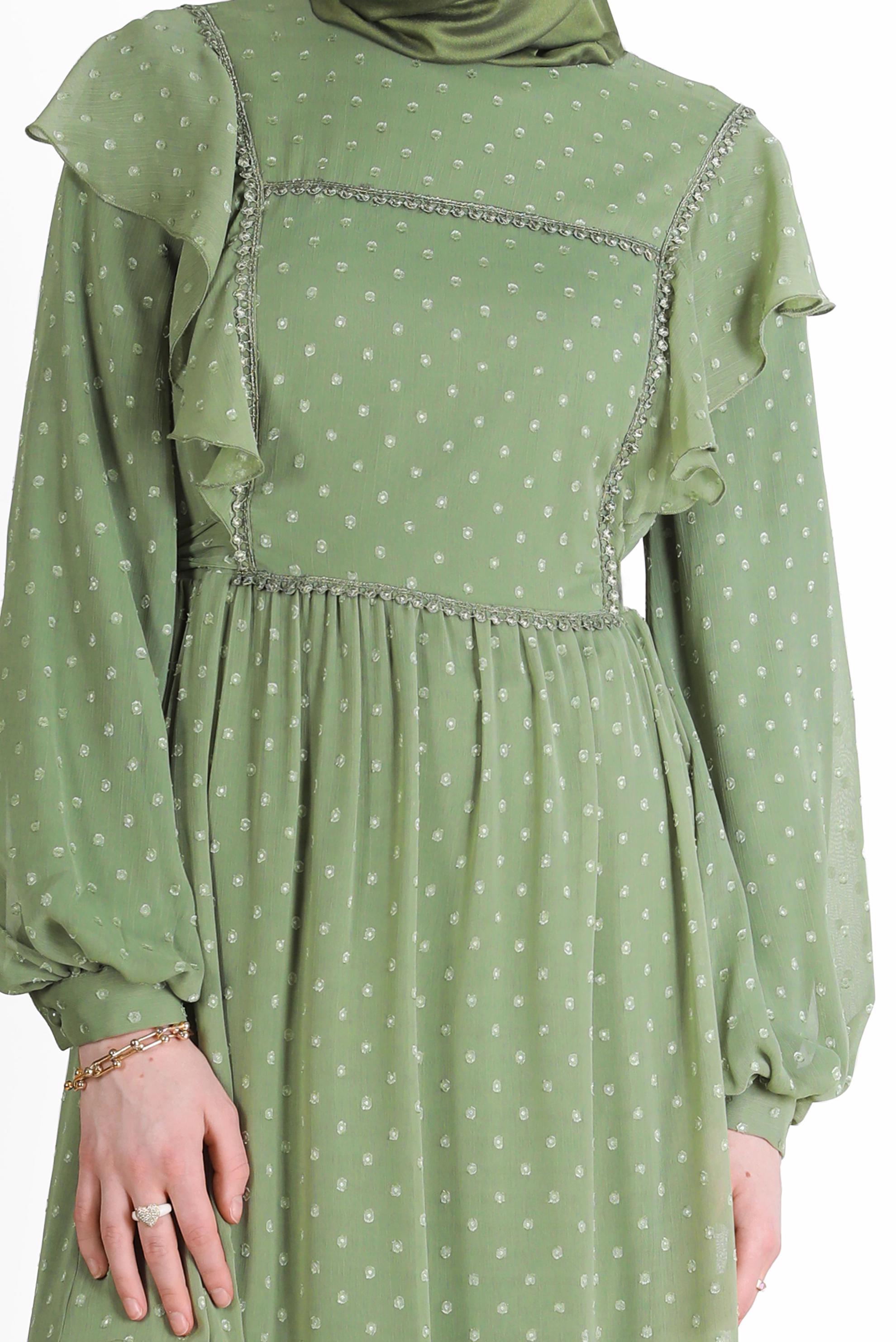 Tesettür giyim HAKİ VOLANLI PUANTİYELİ ŞİFON ELBİSE 42698 