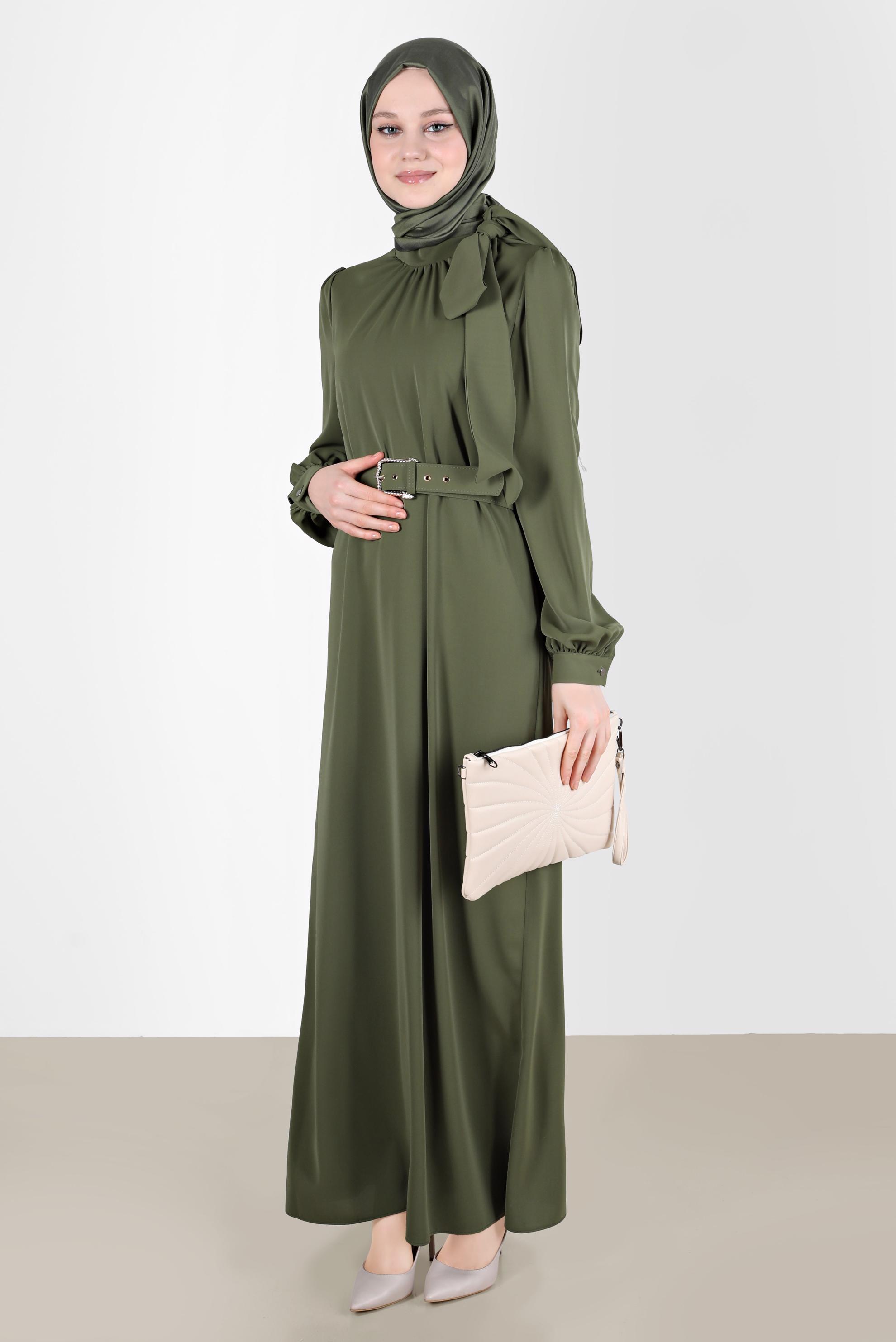 Tesettür giyim HAKİ KEMERLİ BAĞLAMA DETAYLI ELBİSE 42699	