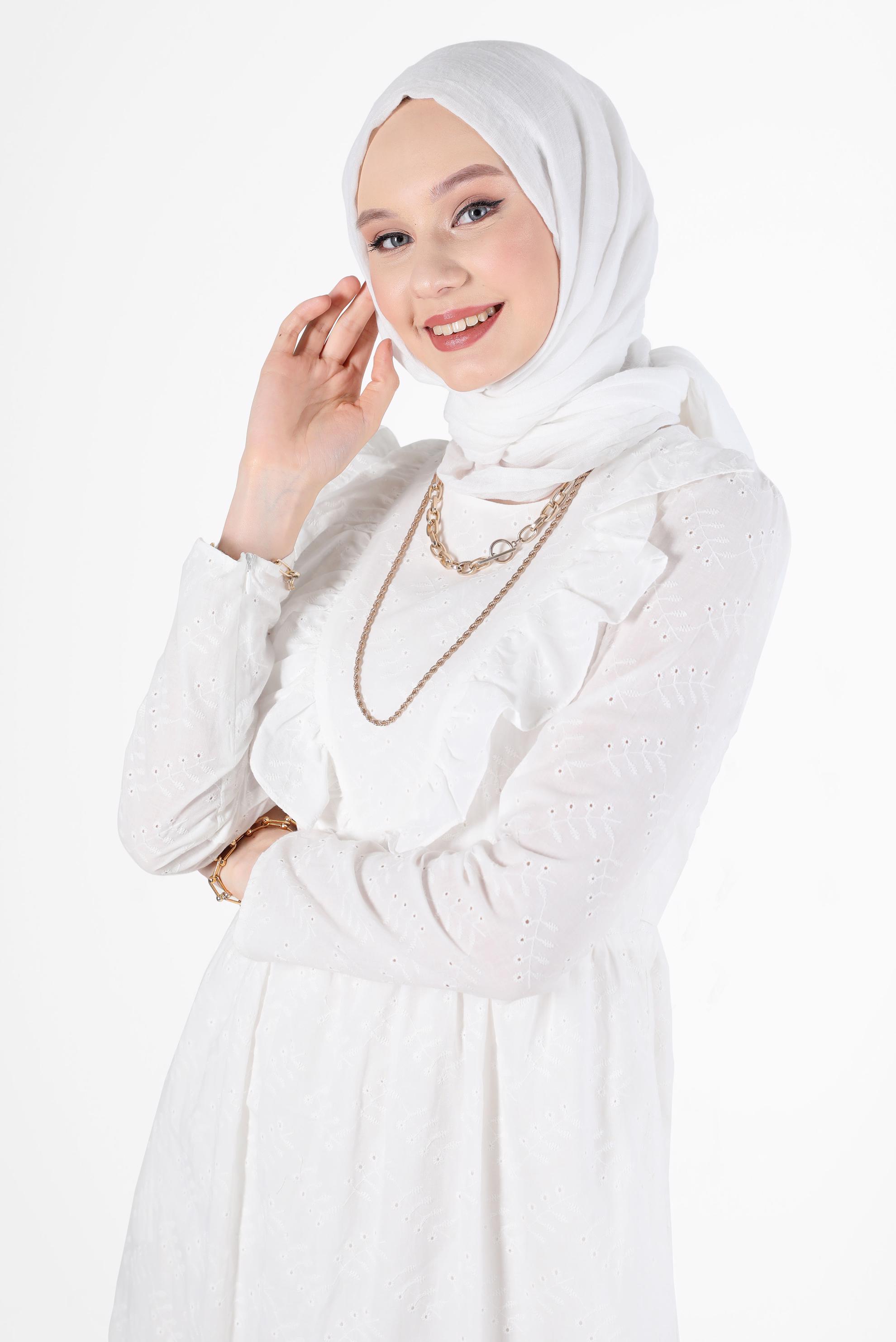 Tesettür giyim BEYAZ FIRFIR DETAYLI FİSTOLU PAMUKLU ELBİSE 42708 