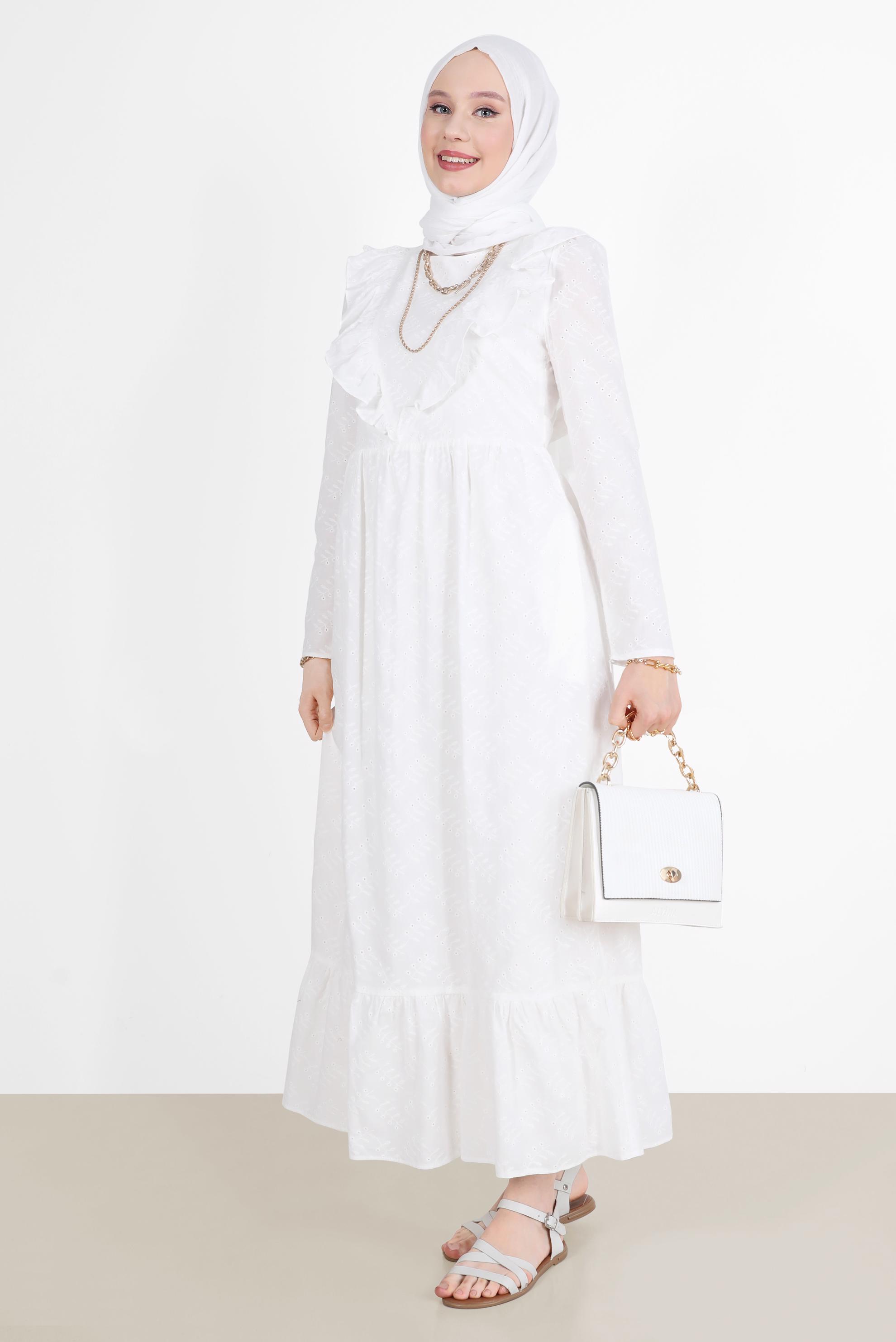 Tesettür giyim BEYAZ FIRFIR DETAYLI FİSTOLU PAMUKLU ELBİSE 42708 