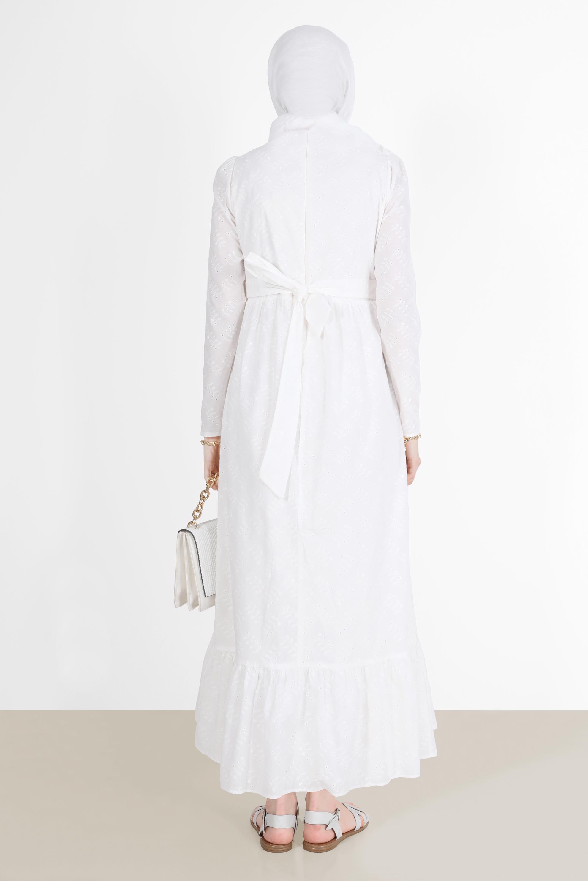 Tesettür giyim BEYAZ FIRFIR DETAYLI FİSTOLU PAMUKLU ELBİSE 42708 