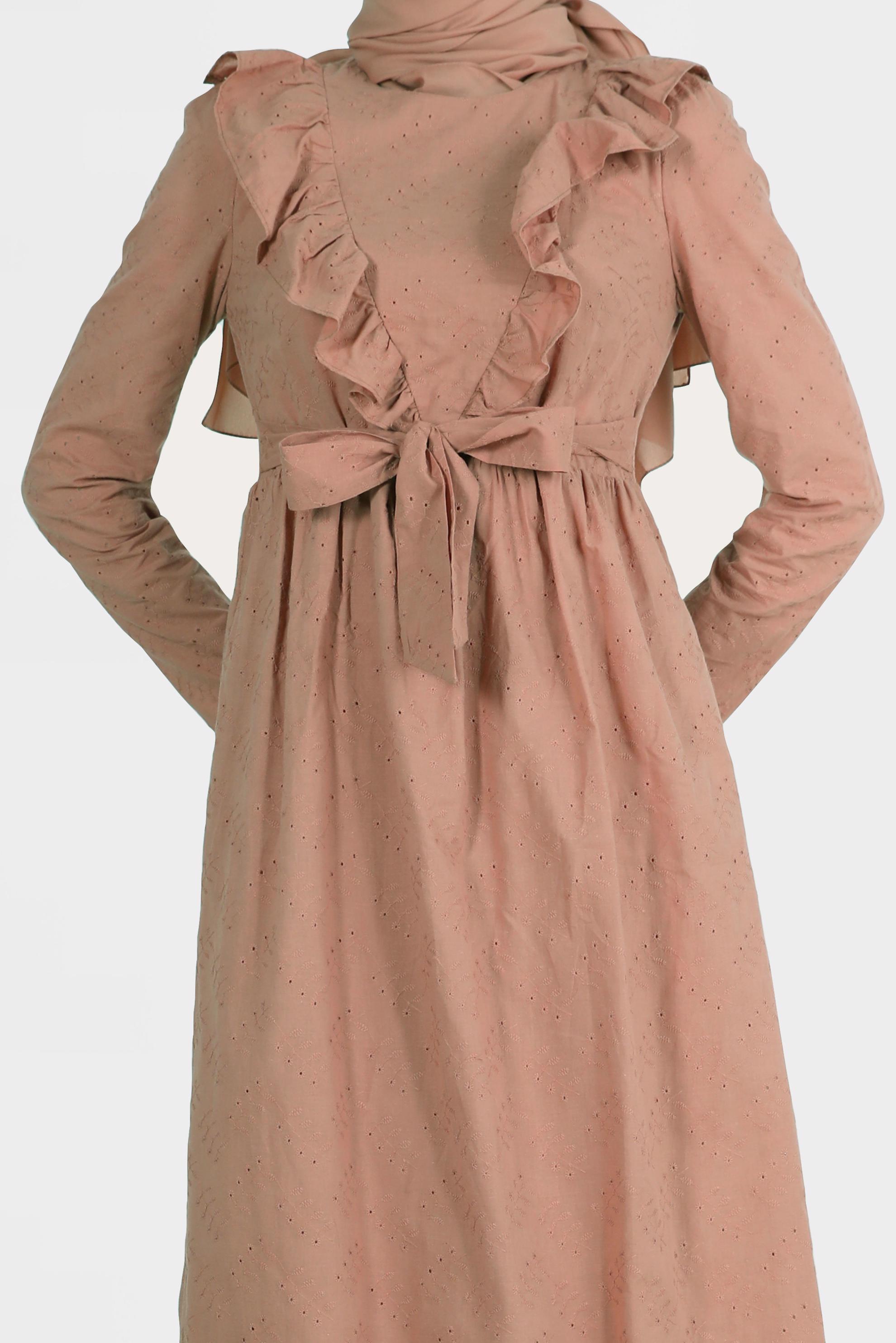 Tesettür giyim KAHVE FIRFIR DETAYLI FİSTOLU PAMUKLU ELBİSE 42708 