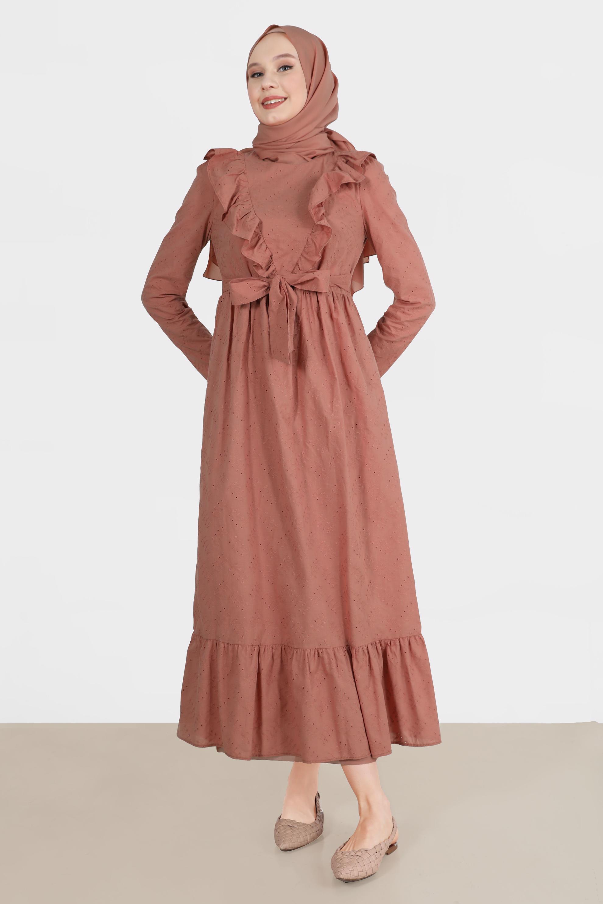 Tesettür giyim PEMBE FIRFIR DETAYLI FİSTOLU PAMUKLU ELBİSE 42708 