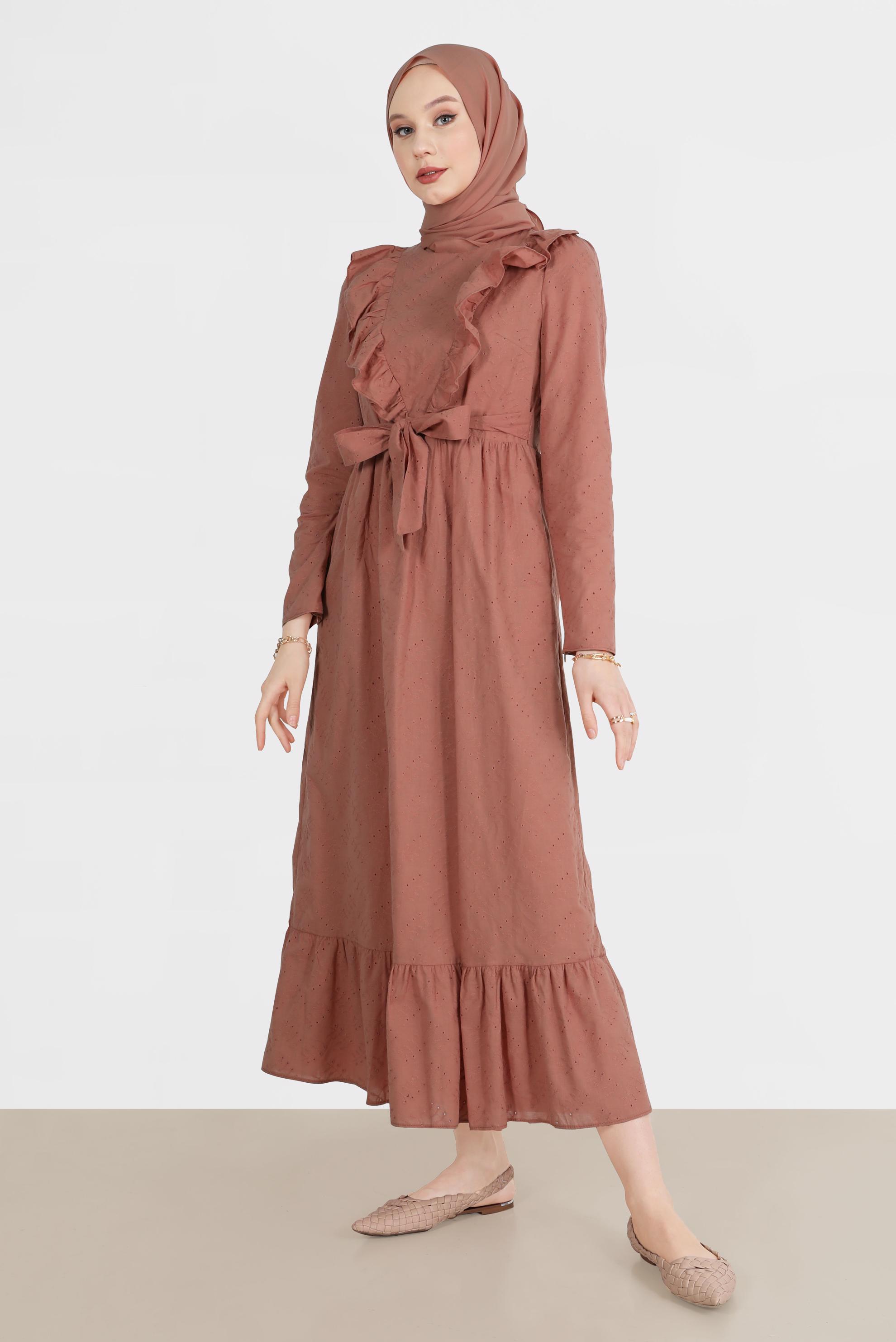 Tesettür giyim PEMBE FIRFIR DETAYLI FİSTOLU PAMUKLU ELBİSE 42708 