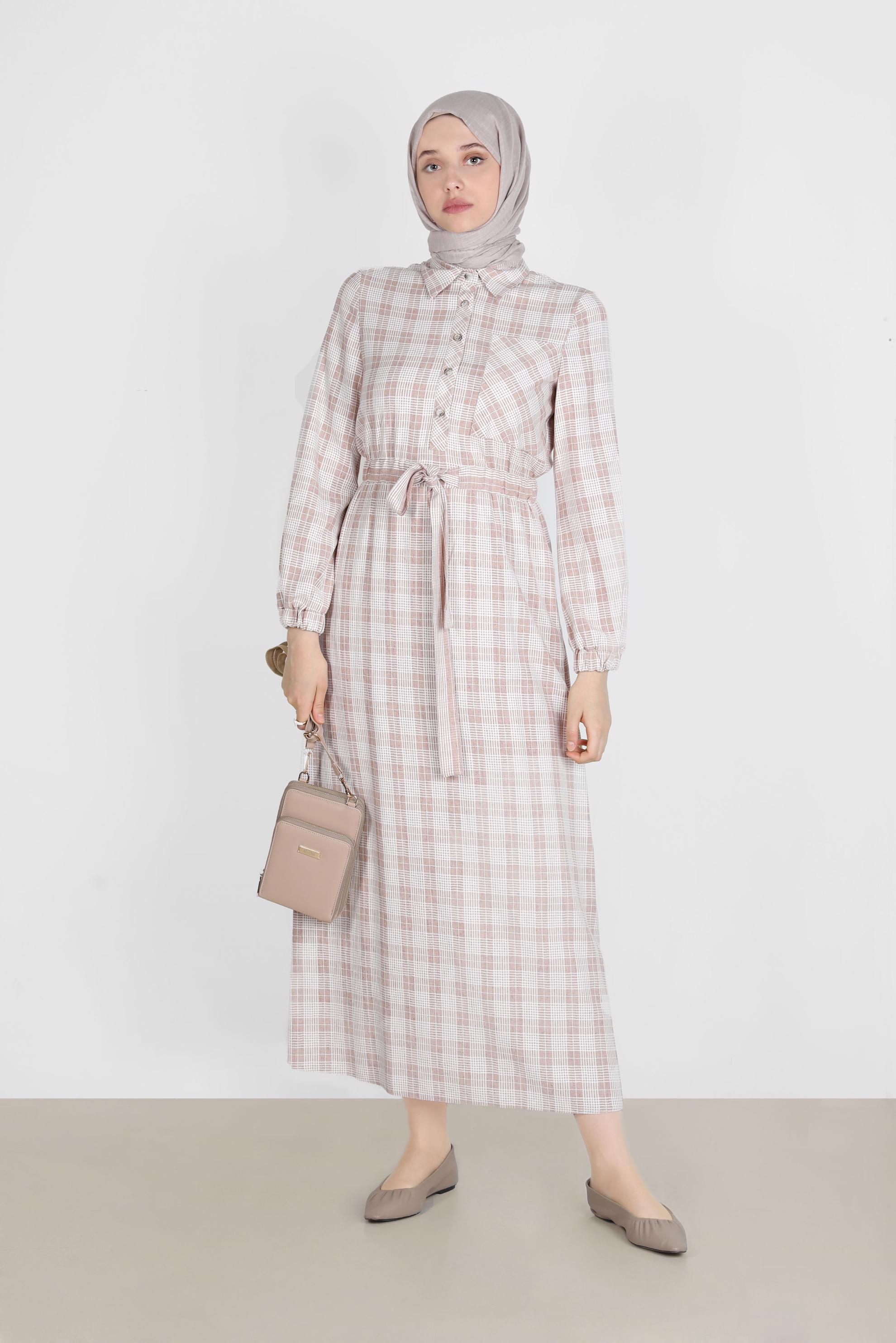 Tesettür giyim VİZON EKOSE DESENLİ BELİ BÜZGÜLÜ ELBİSE 42709 