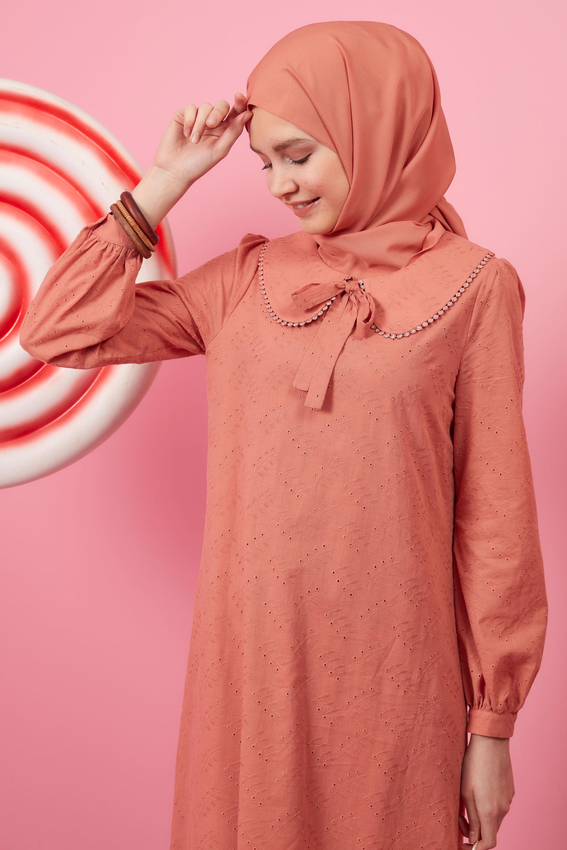 Tesettür giyim PEMBE BEBE YAKA FİSTOLU ELBİSE 42710 