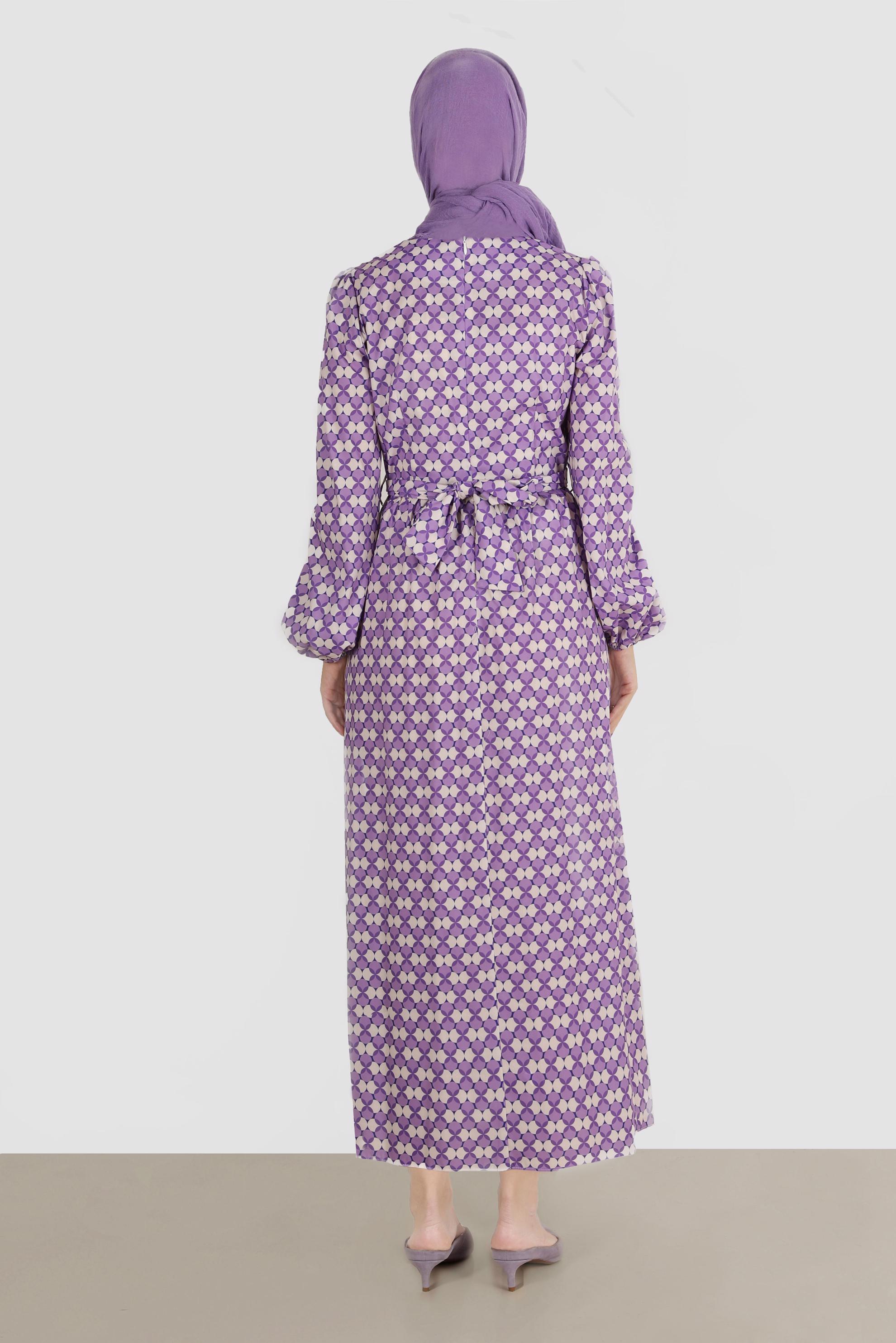 Tesettür giyim MOR BAĞLAMA DETAYLI DESENLİ ELBİSE 42711 