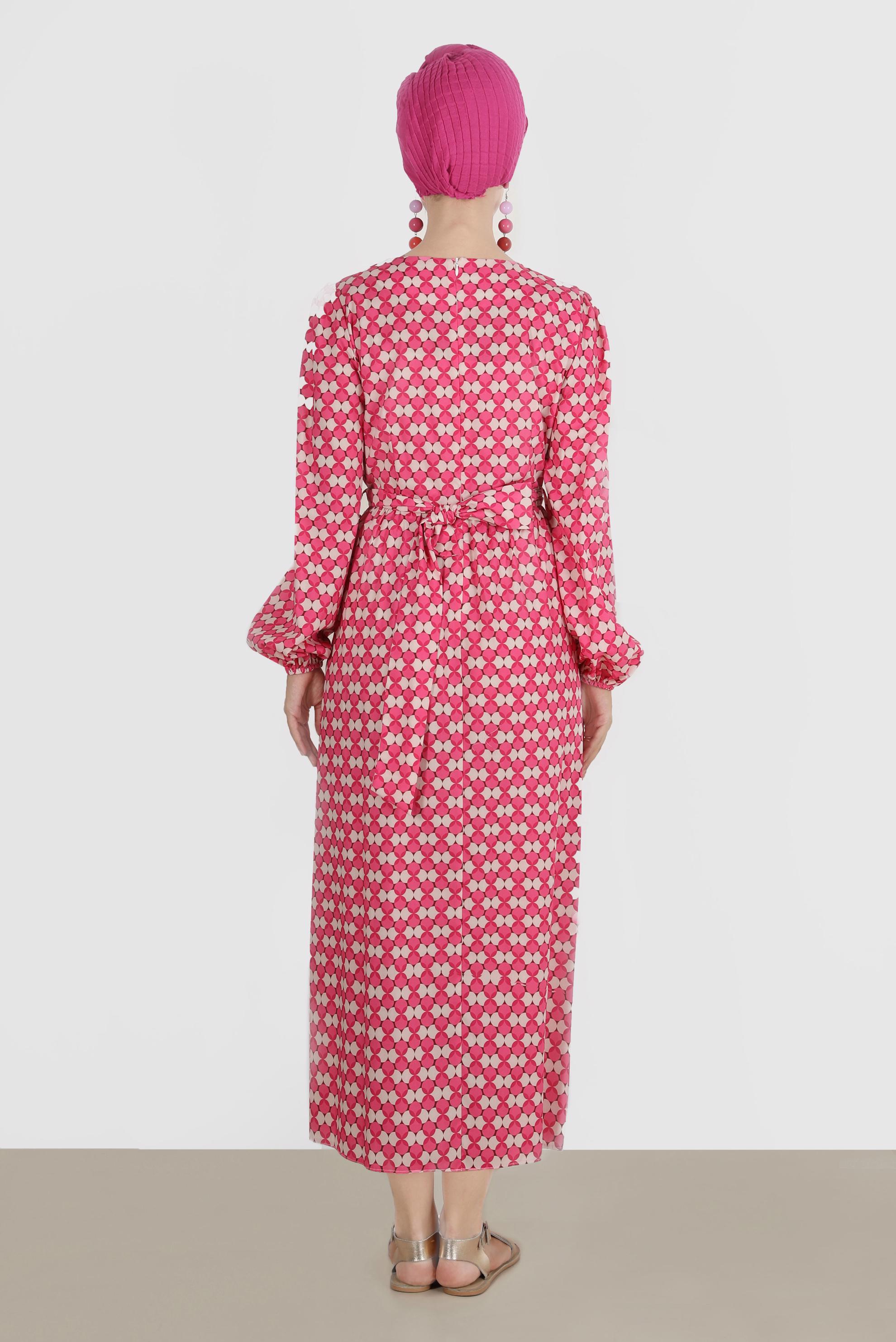 Tesettür giyim FUŞYA BAĞLAMA DETAYLI DESENLİ ELBİSE 42711 