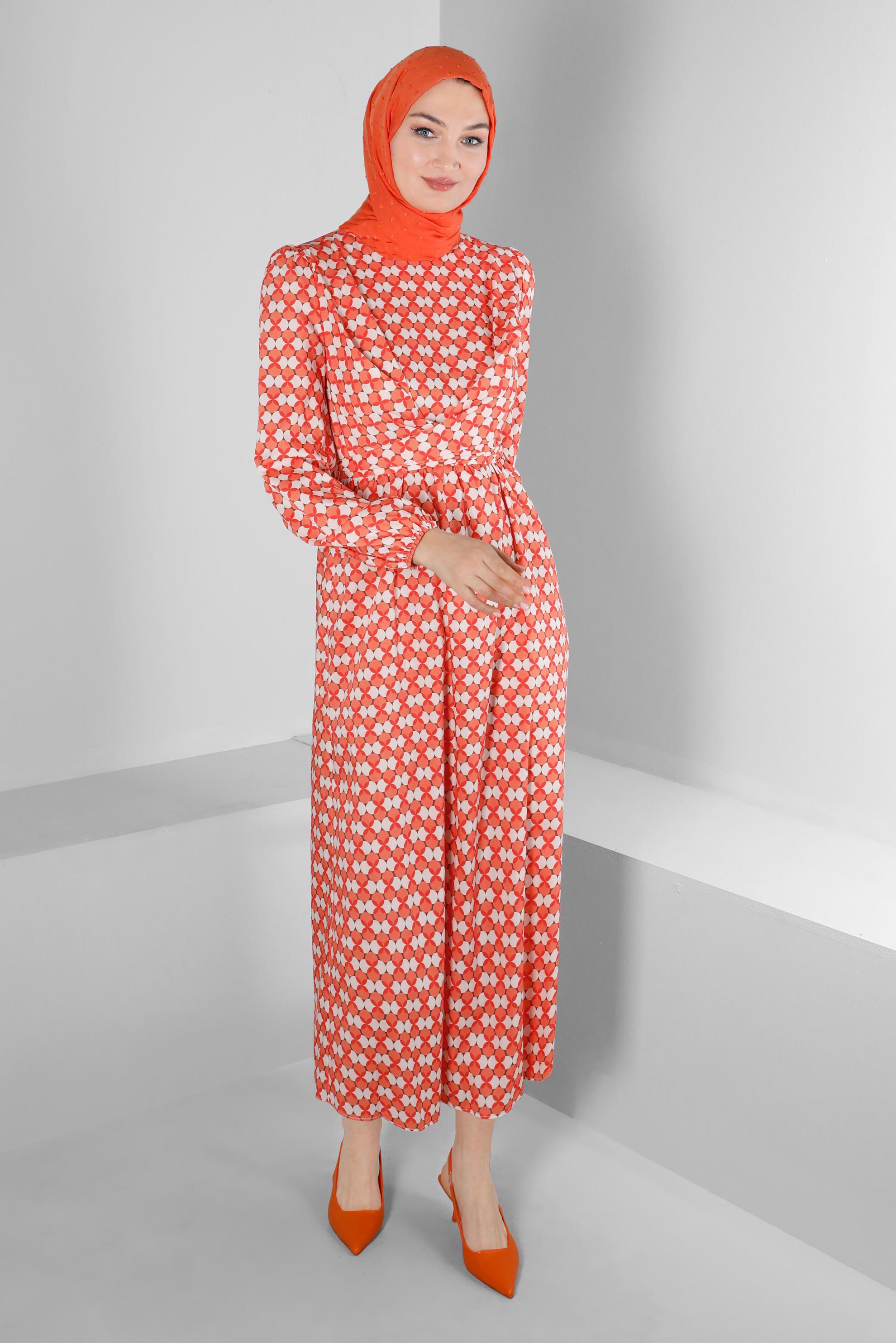 Tesettür giyim MERCAN BAĞLAMA DETAYLI DESENLİ ELBİSE 42711 