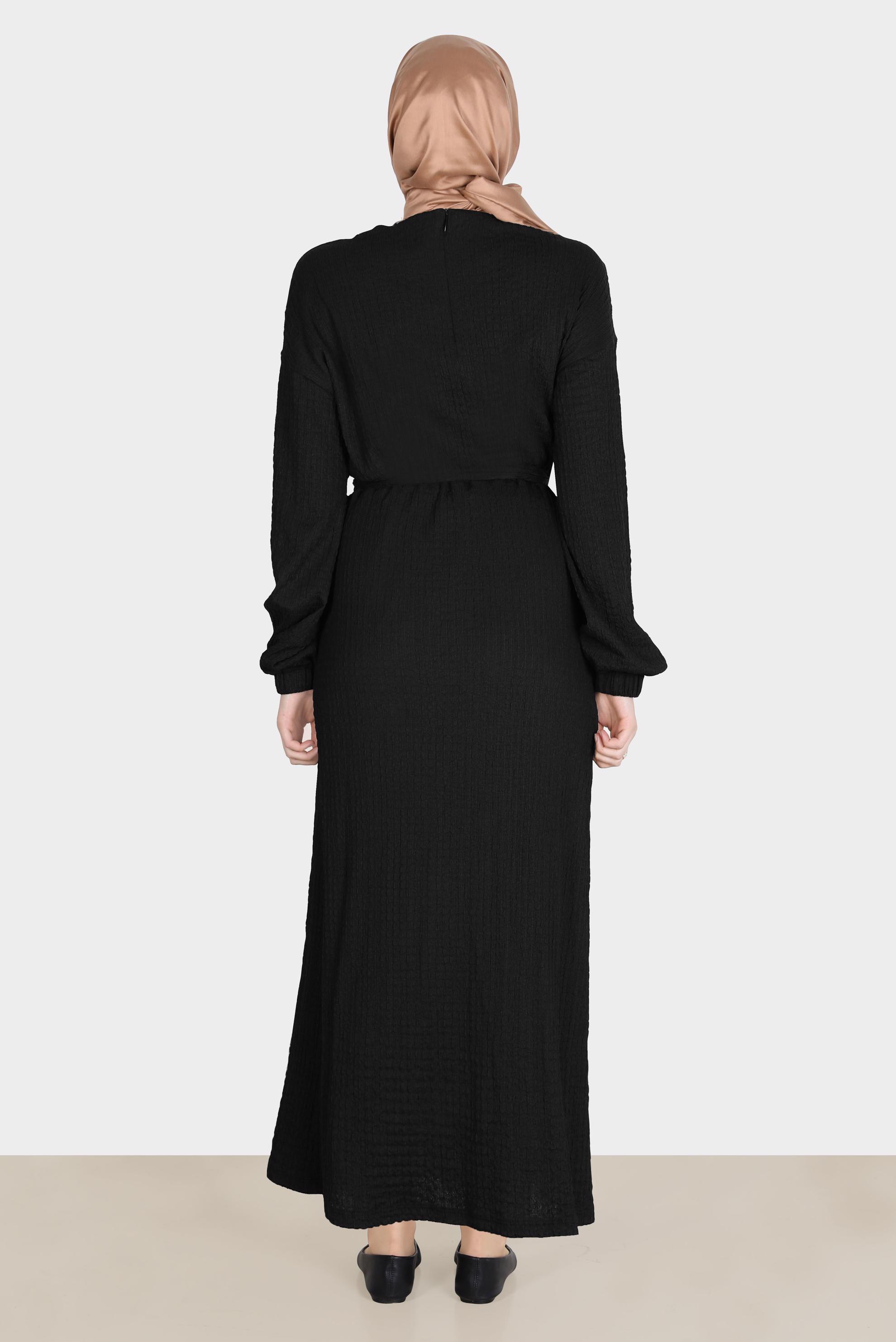 Tesettür giyim SİYAH WAFFLE EFEKTLİ KUŞAKLI ELBİSE 42719 