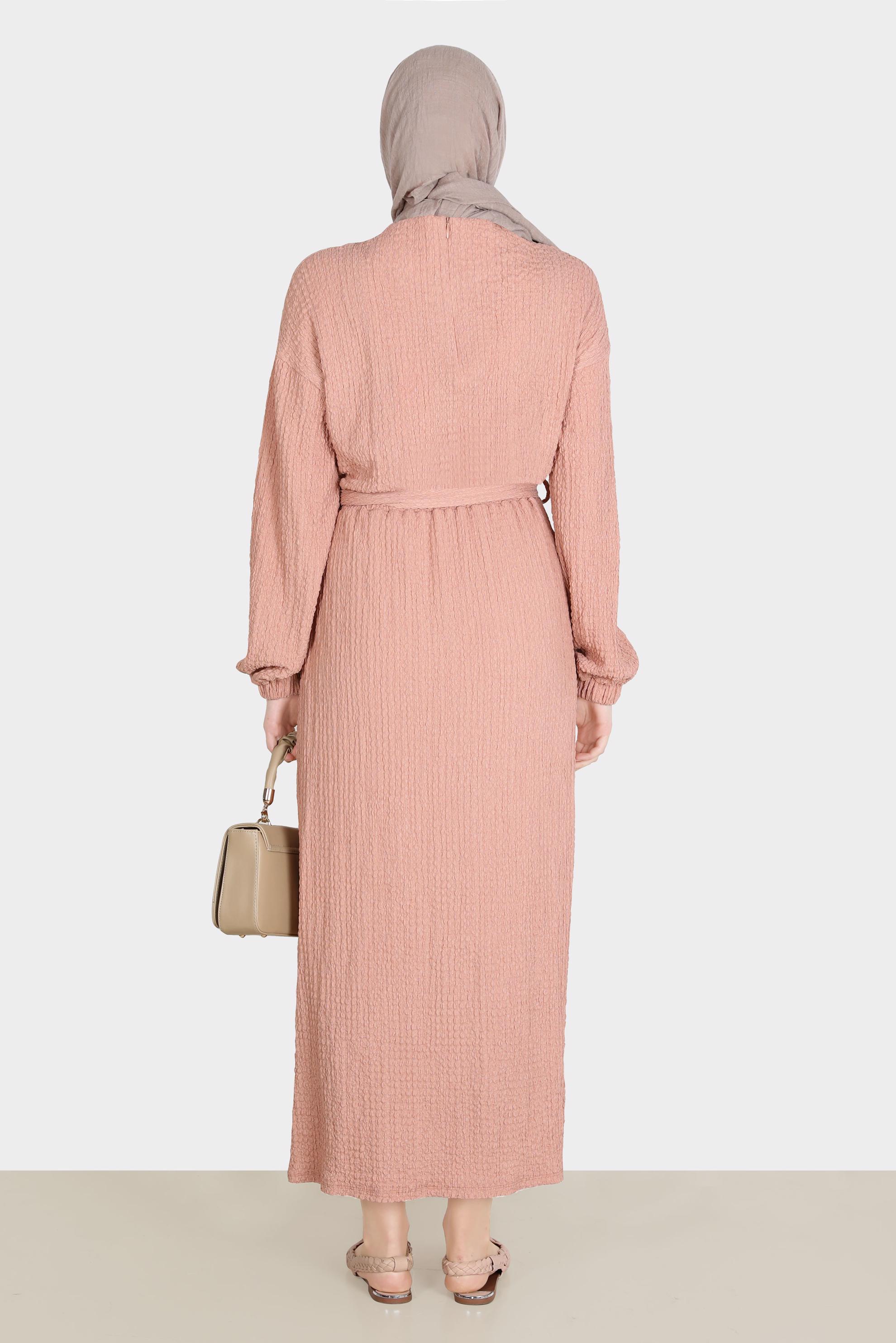 Tesettür giyim PUDRA WAFFLE EFEKTLİ KUŞAKLI ELBİSE 42719 
