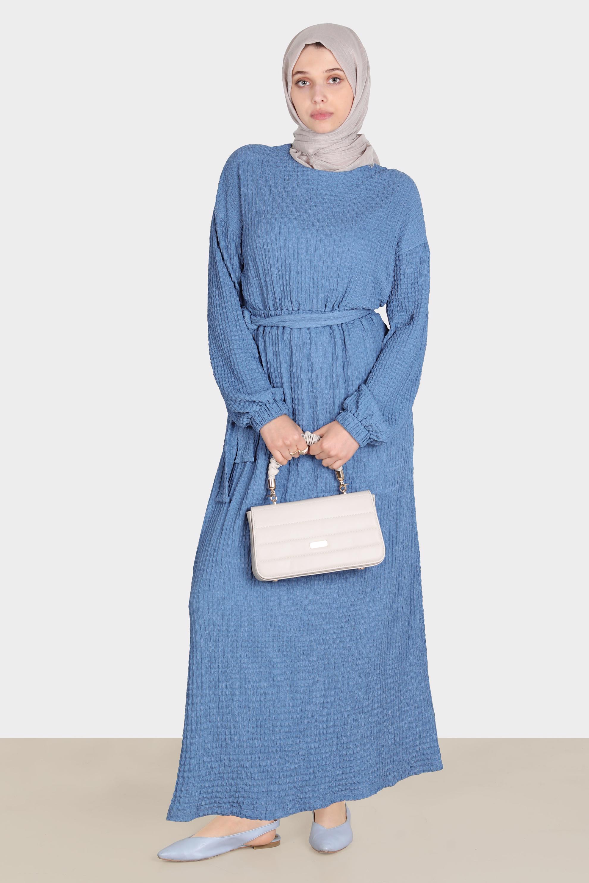 Tesettür giyim LACİVERT WAFFLE EFEKTLİ KUŞAKLI ELBİSE 42719 