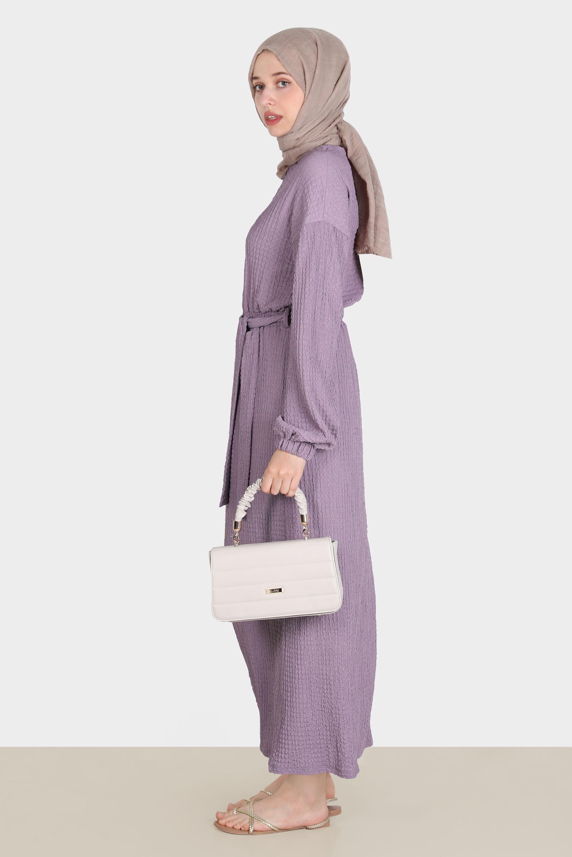 Tesettür giyim MOR WAFFLE EFEKTLİ KUŞAKLI ELBİSE 42719 