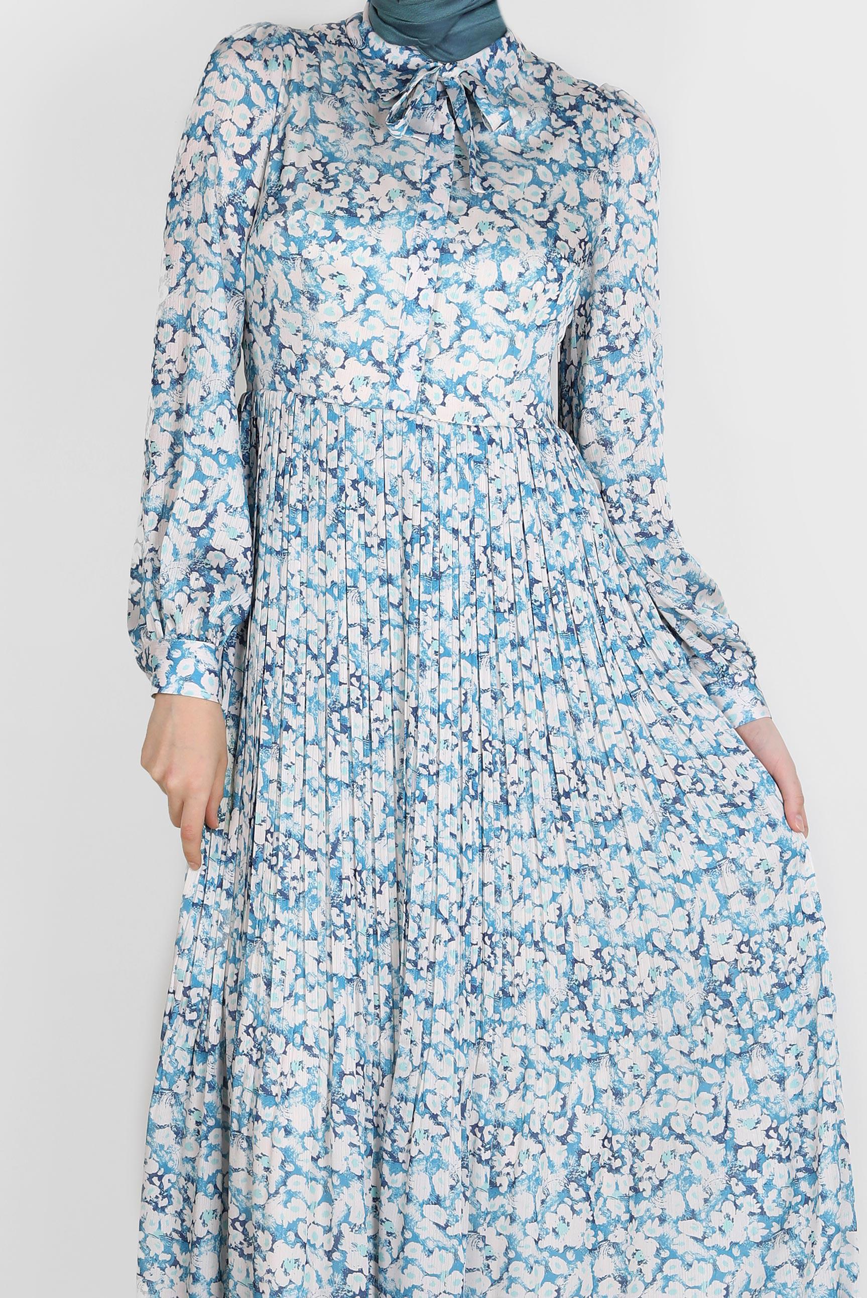 Tesettür giyim MAVİ ETEĞİ PİLELİ DESENLİ SATEN ELBİSE 42724 