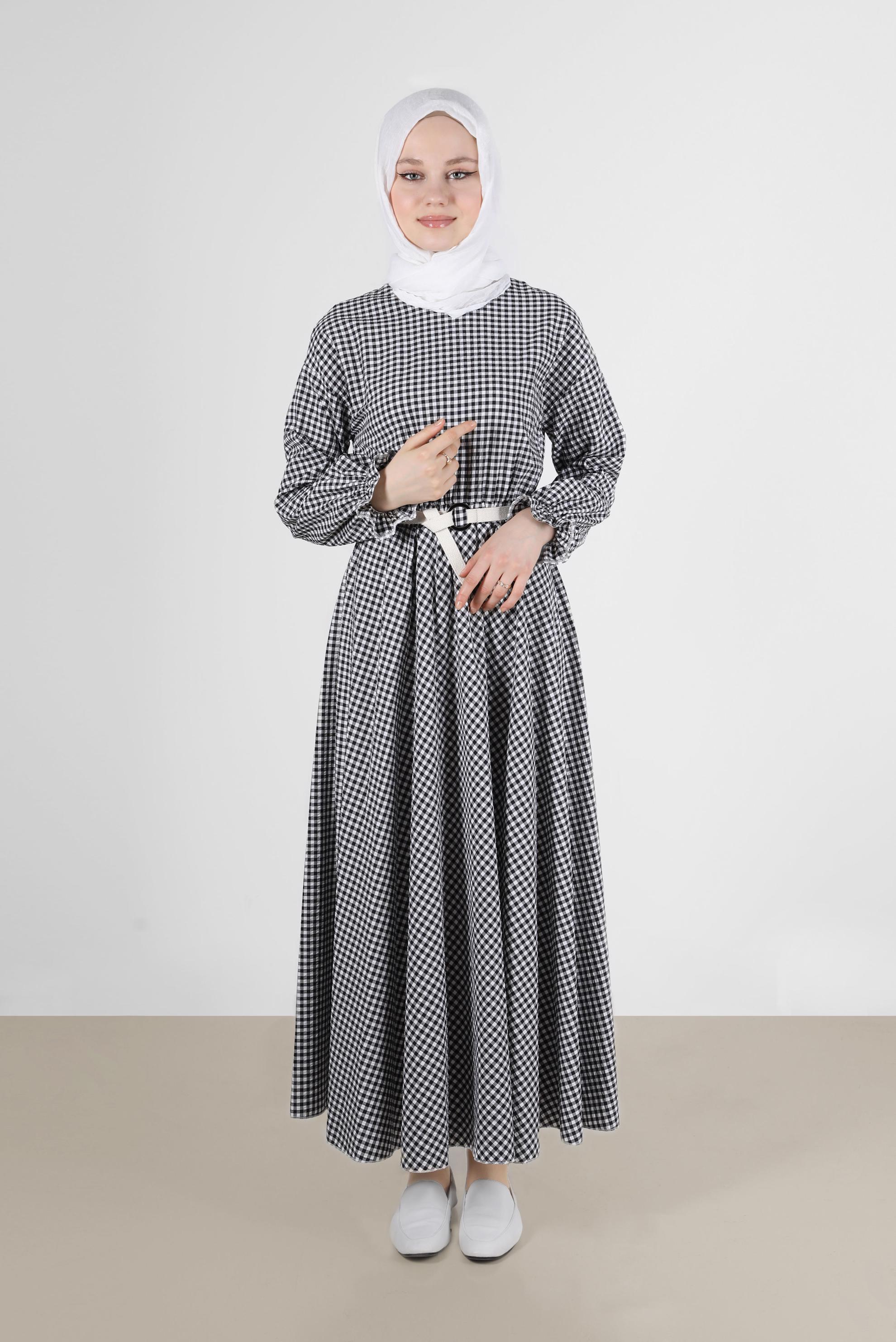 Tesettür giyim SİYAH MANŞETLERİ LASTİKLİ PÖTİKARE ELBİSE 42732 