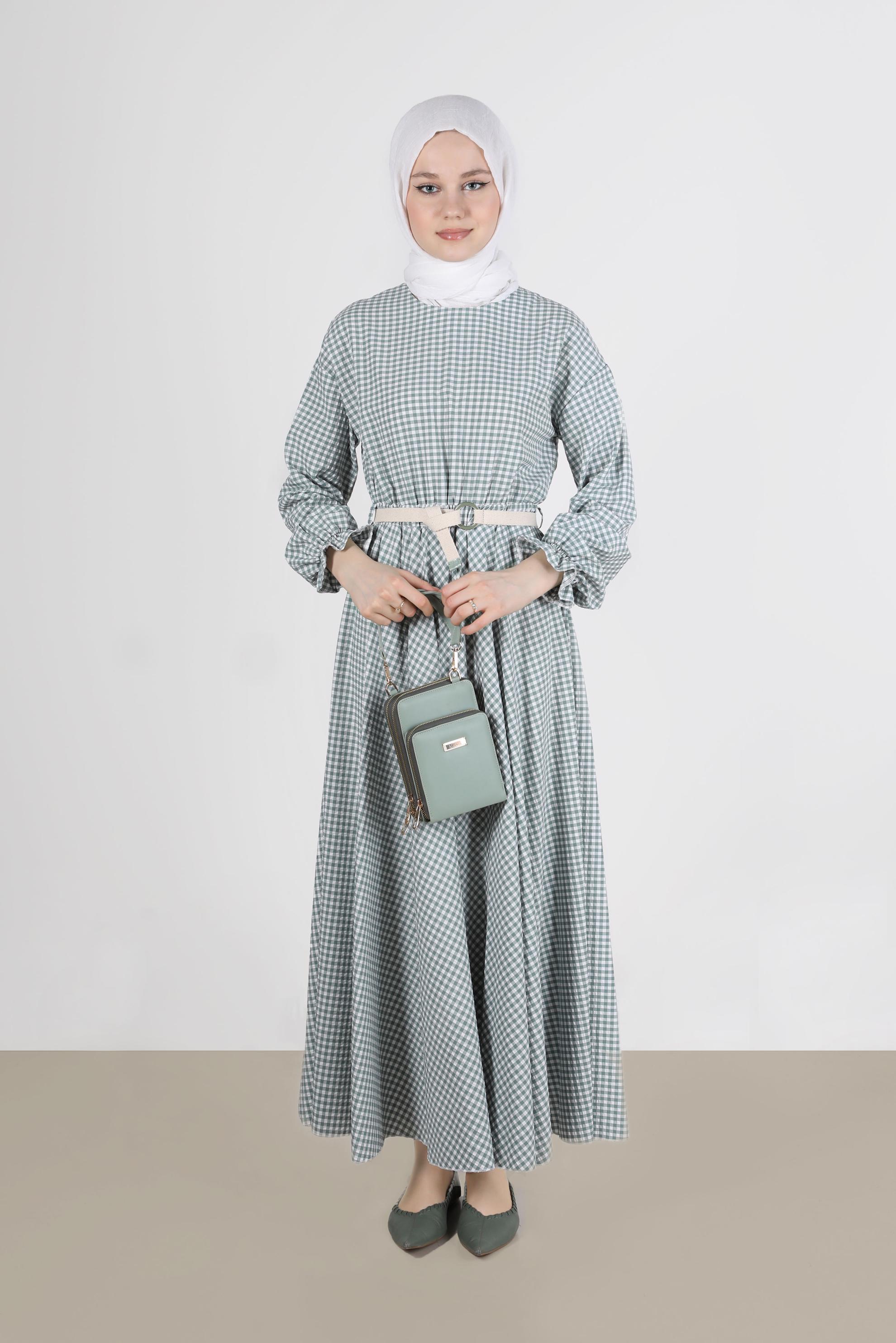 Tesettür giyim YEŞİL MANŞETLERİ LASTİKLİ PÖTİKARE ELBİSE 42732 