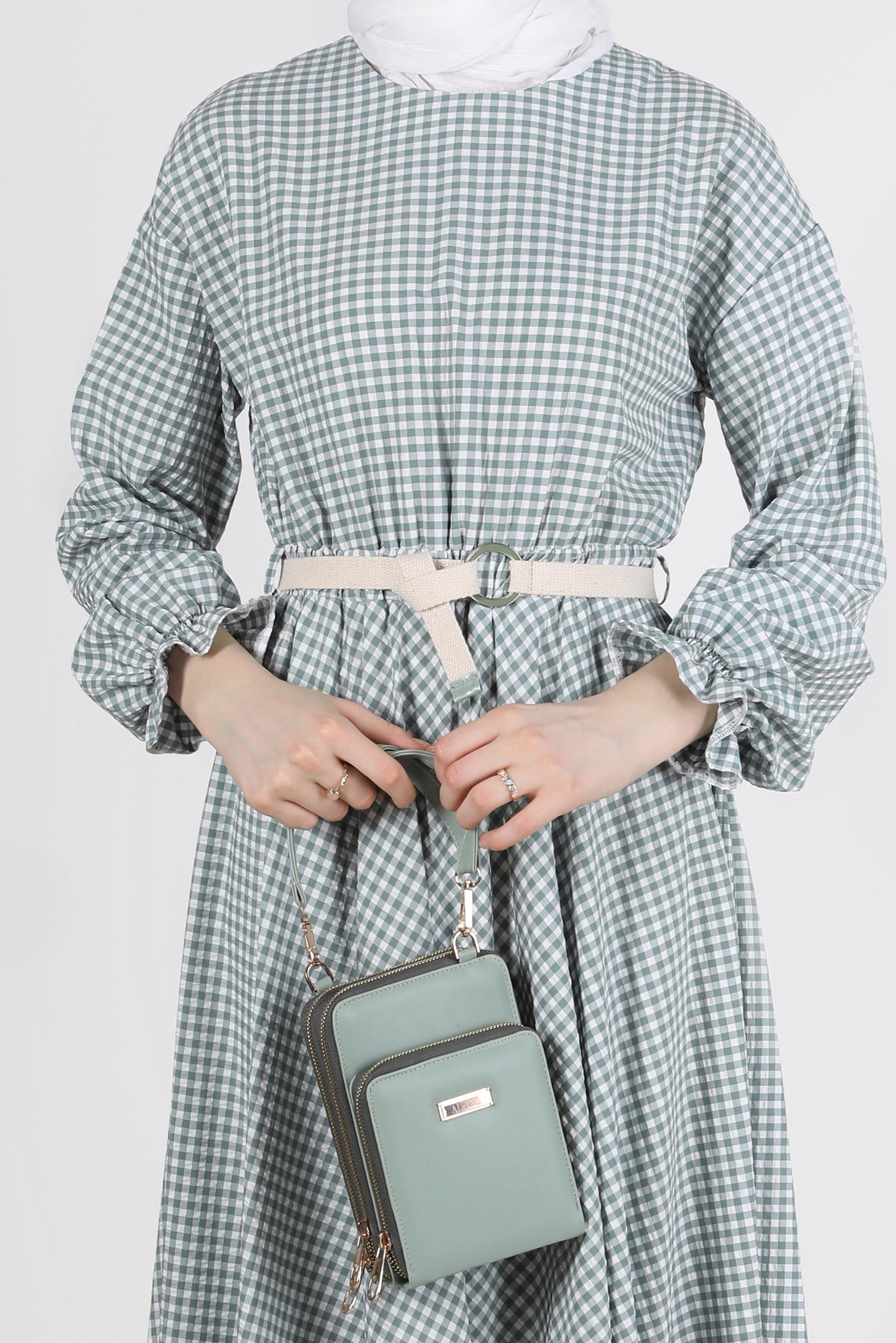 Tesettür giyim YEŞİL MANŞETLERİ LASTİKLİ PÖTİKARE ELBİSE 42732 