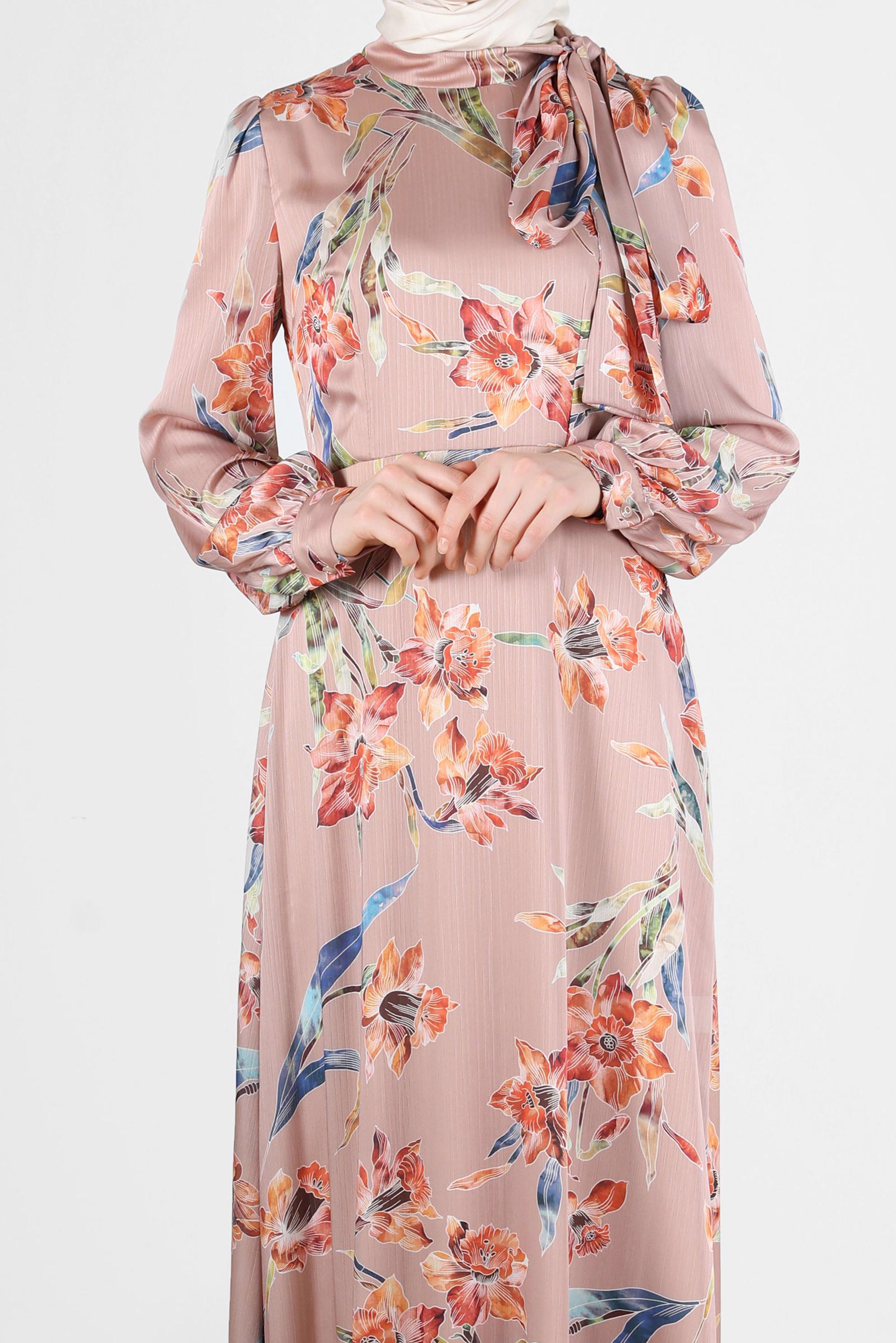 Tesettür giyim KAHVE BAĞLAMA DETAYLI ÇİÇEK DESENLİ ELBİSE 42733 