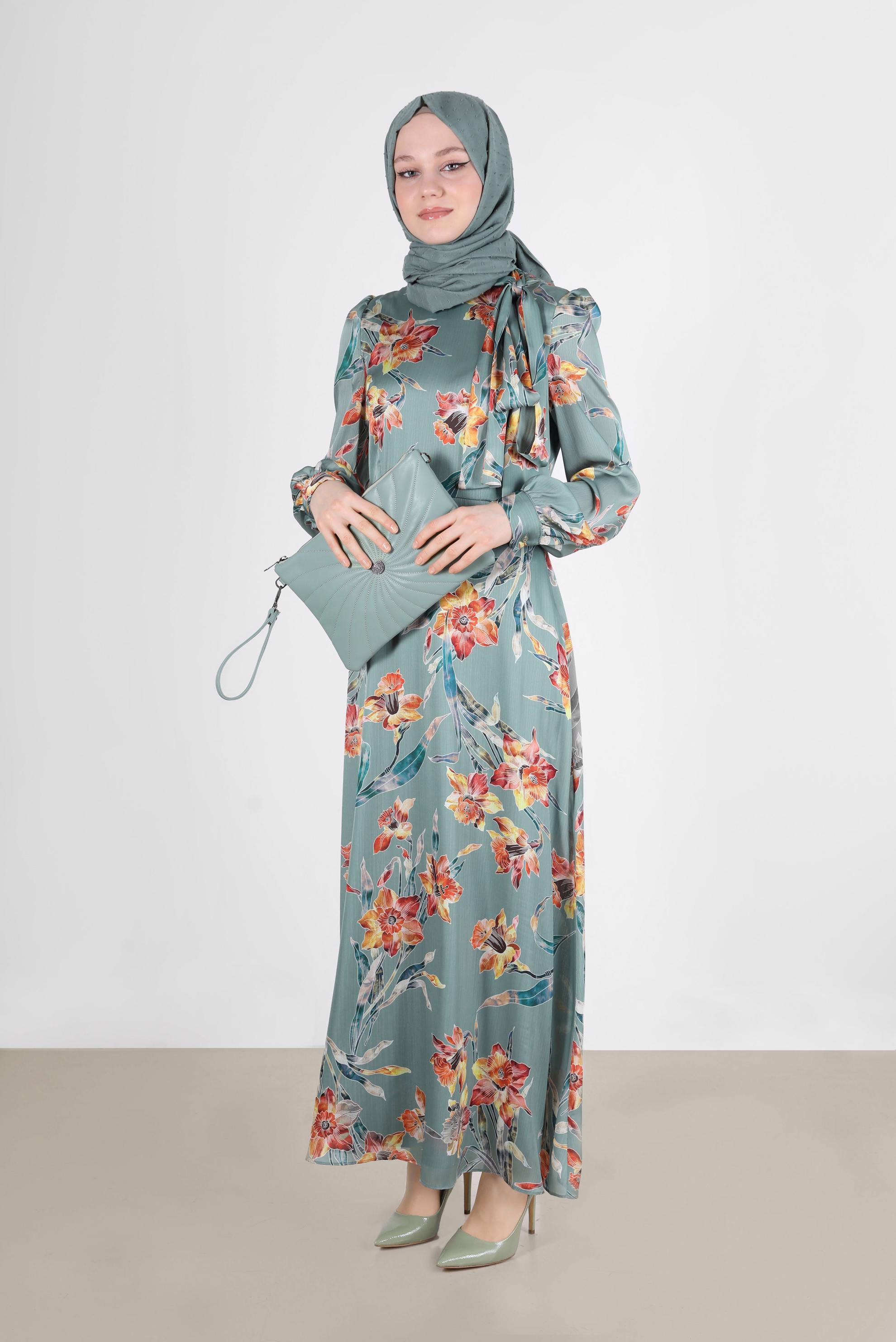 Tesettür giyim MAVİ BAĞLAMA DETAYLI ÇİÇEK DESENLİ ELBİSE 42733 