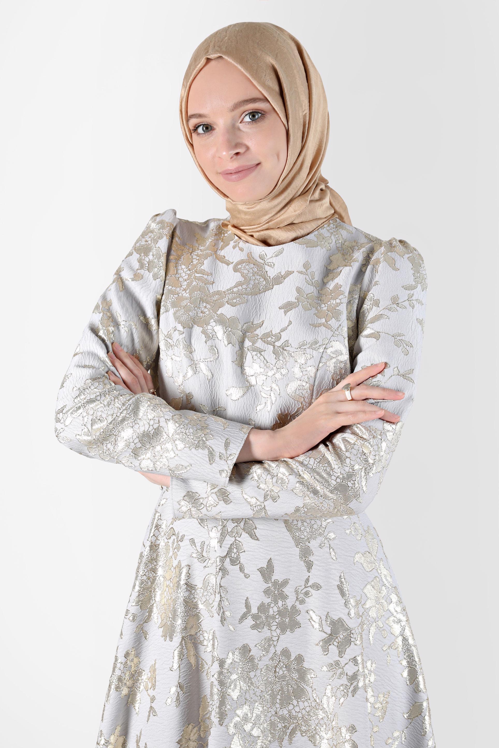 Tesettür giyim GRİ KEMERLİ JAKARLI ELBİSE 42815 