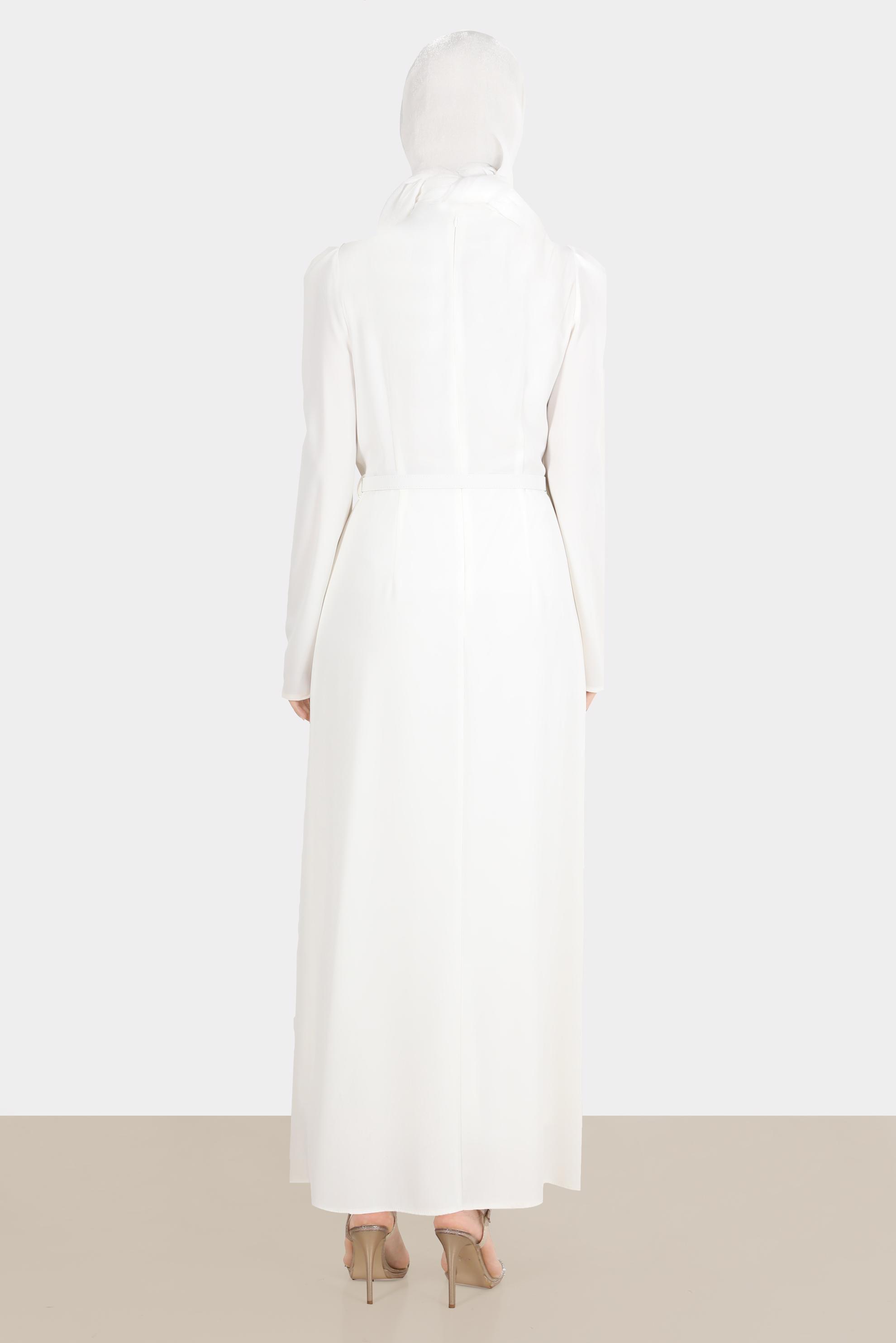 Tesettür giyim BEYAZ OMZU TAŞLI BÜZGÜLÜ ELBİSE 42846 