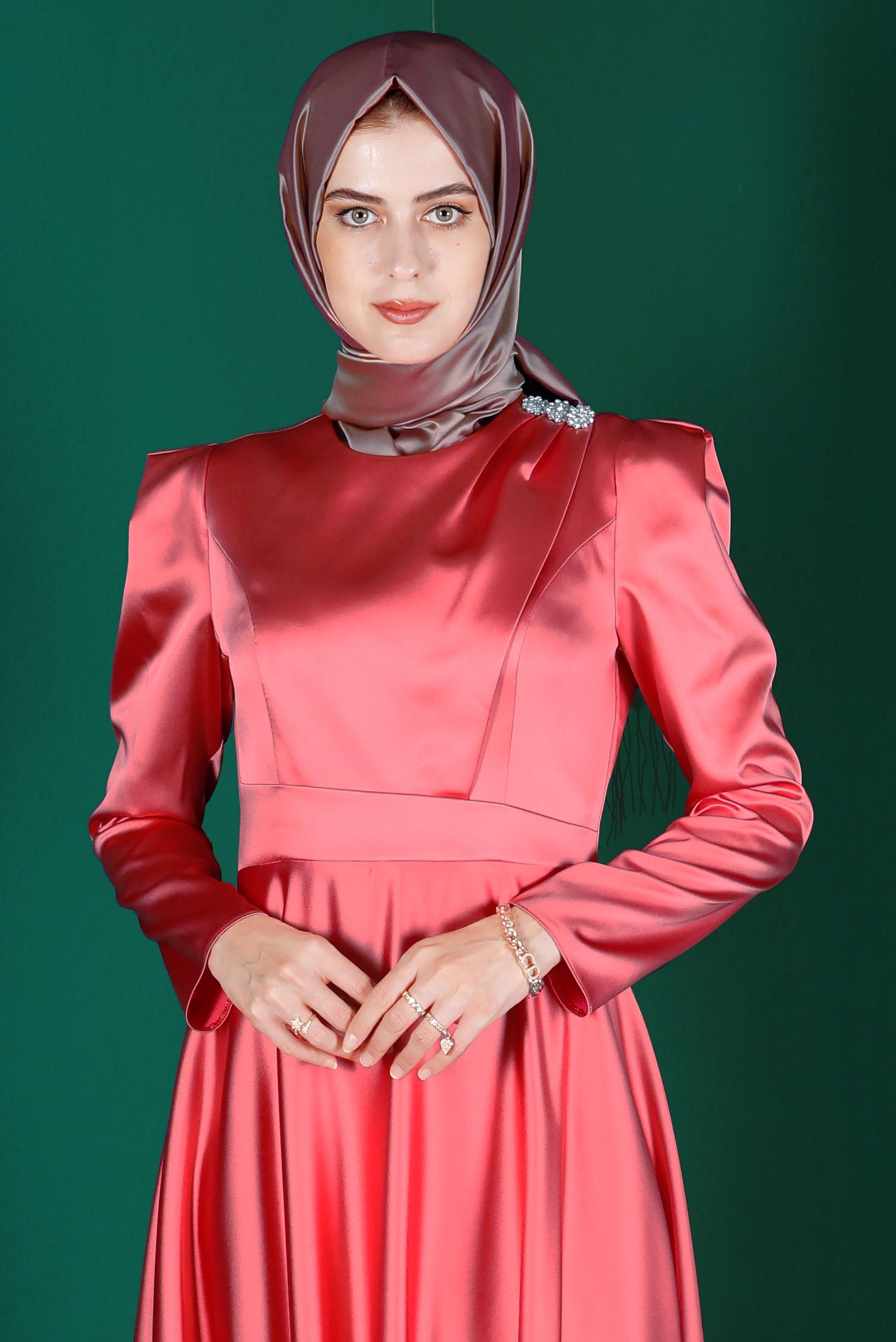 Vêtements hijab CORAIL ROBE EN SATIN AVEC GEM 42872