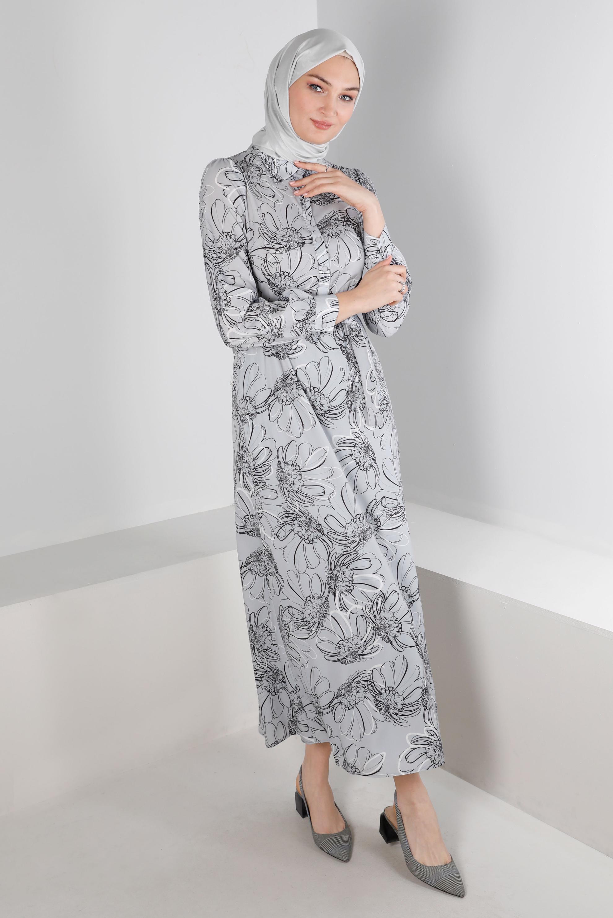 Tesettür giyim GRİ ÇİÇEK DESENLİ MANŞETLERİ BAĞLAMALI KREP ELBİSE 42890