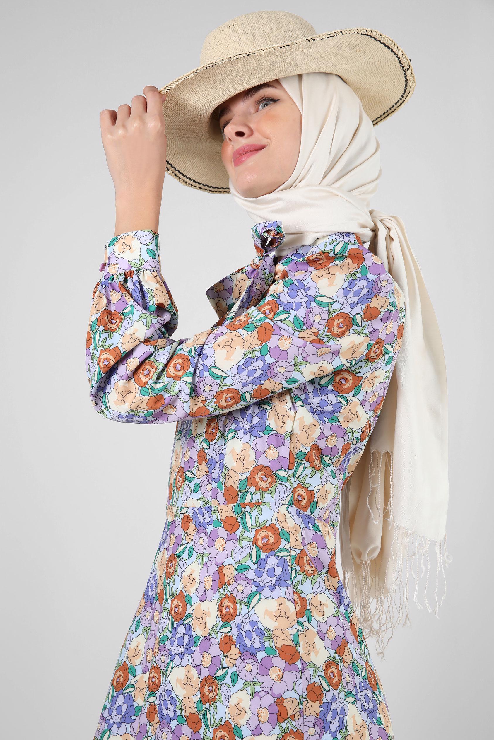 Tesettür giyim MOR ÇİÇEK DESENLİ YAKASI BAĞLAMALI ELBİSE 42908