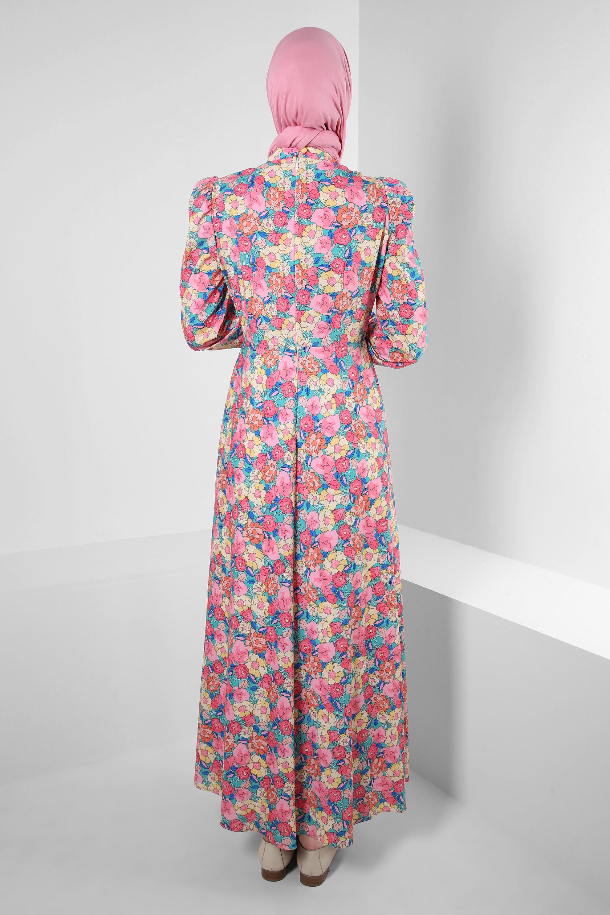 Tesettür giyim PEMBE ÇİÇEK DESENLİ YAKASI BAĞLAMALI ELBİSE 42908